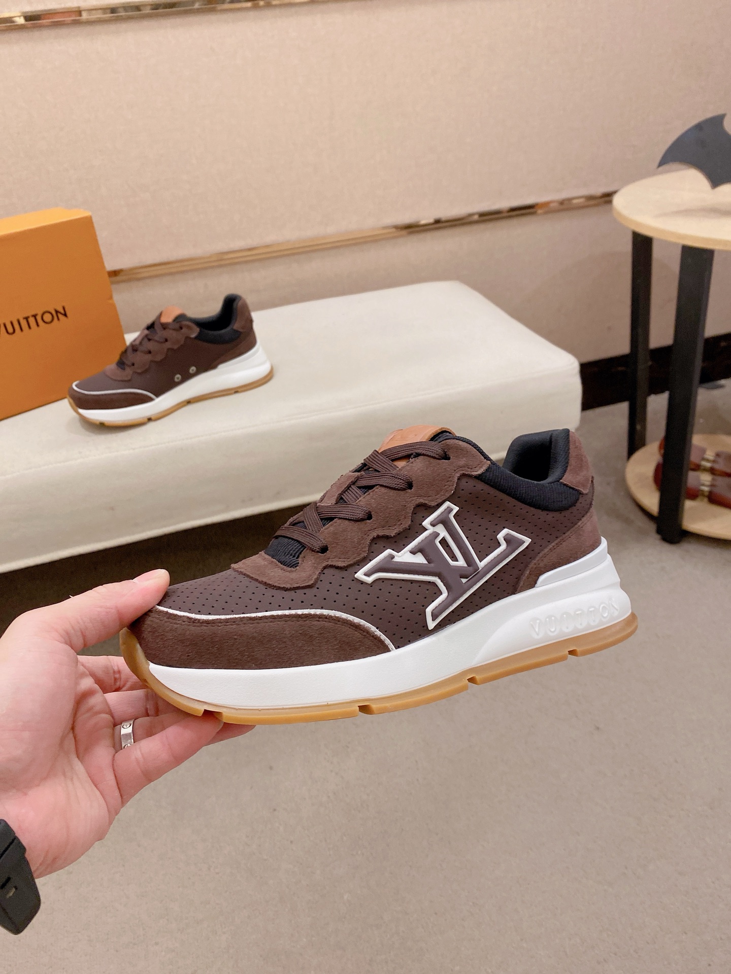 LV Style Leather Men's Shoes style reference detail image 3 from source 780817