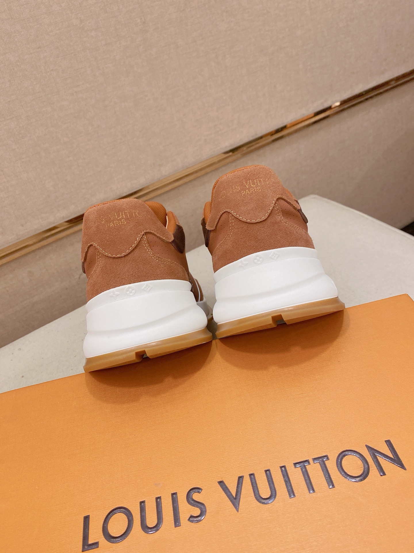 LV Style Leather Men's Shoes style reference detail image 8 from source 780818
