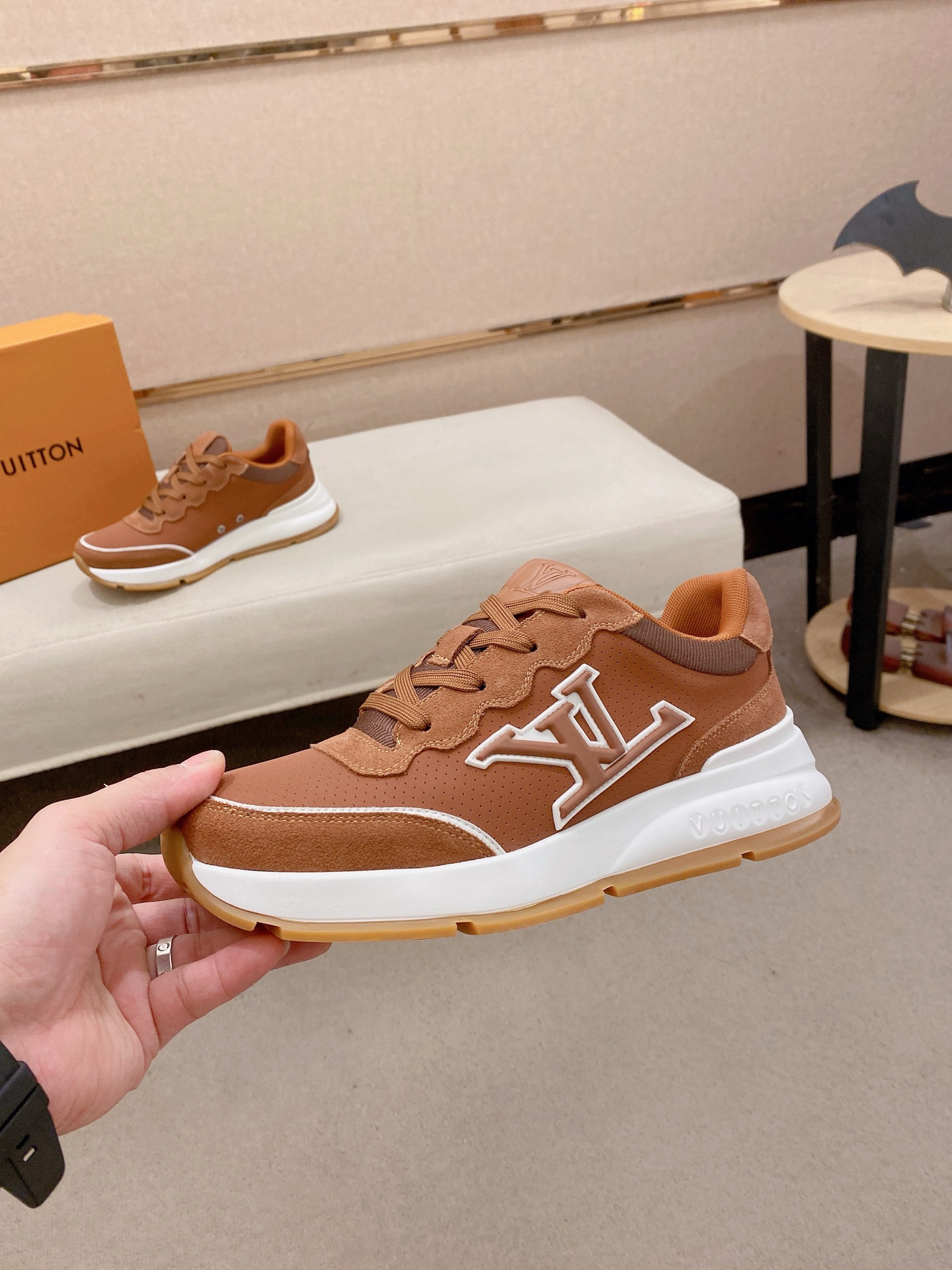 LV Style Leather Men's Shoes style reference detail image 3 from source 780818