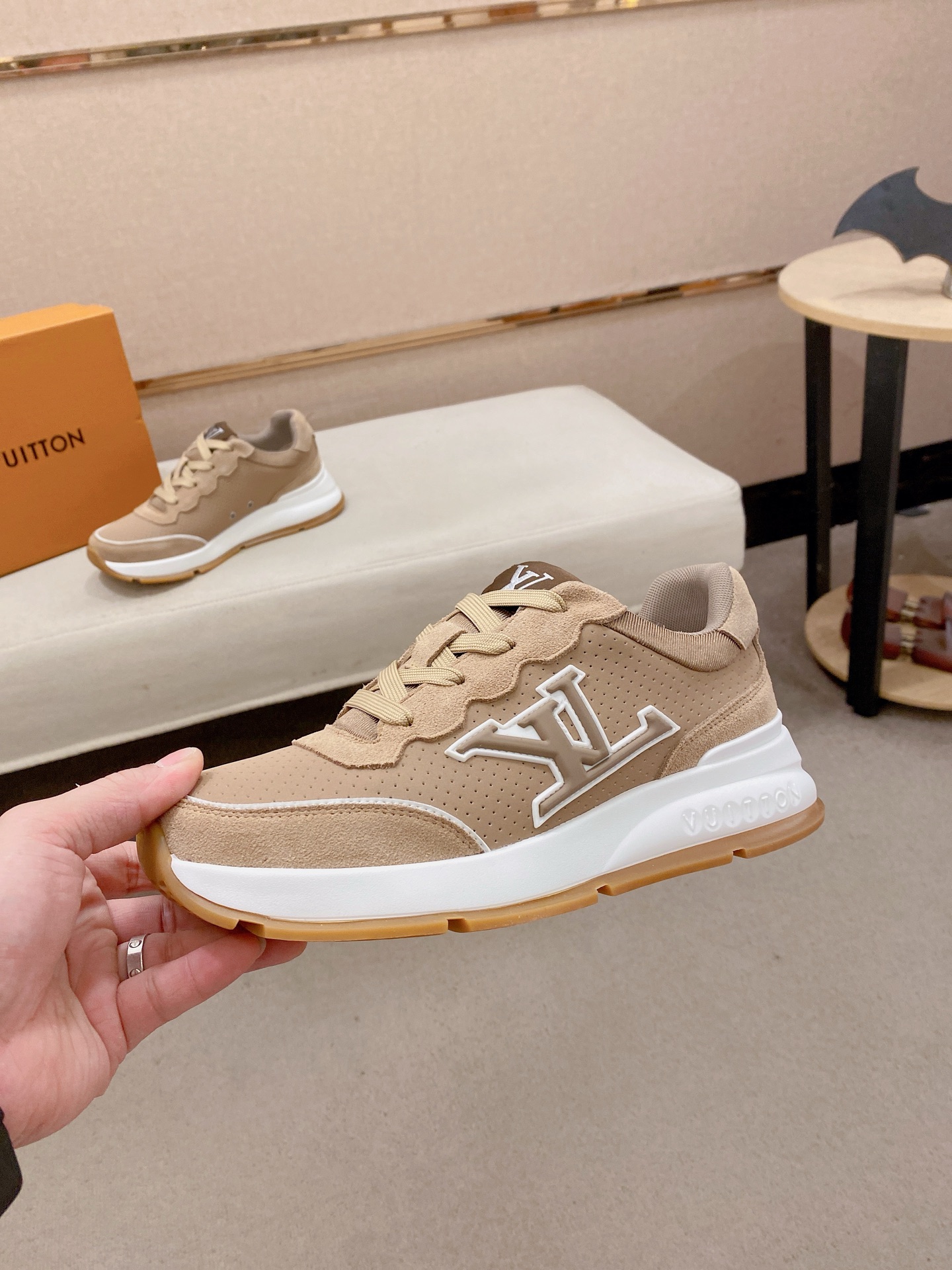 LV Style Leather Men's Shoes style reference detail image 3 from source 780819