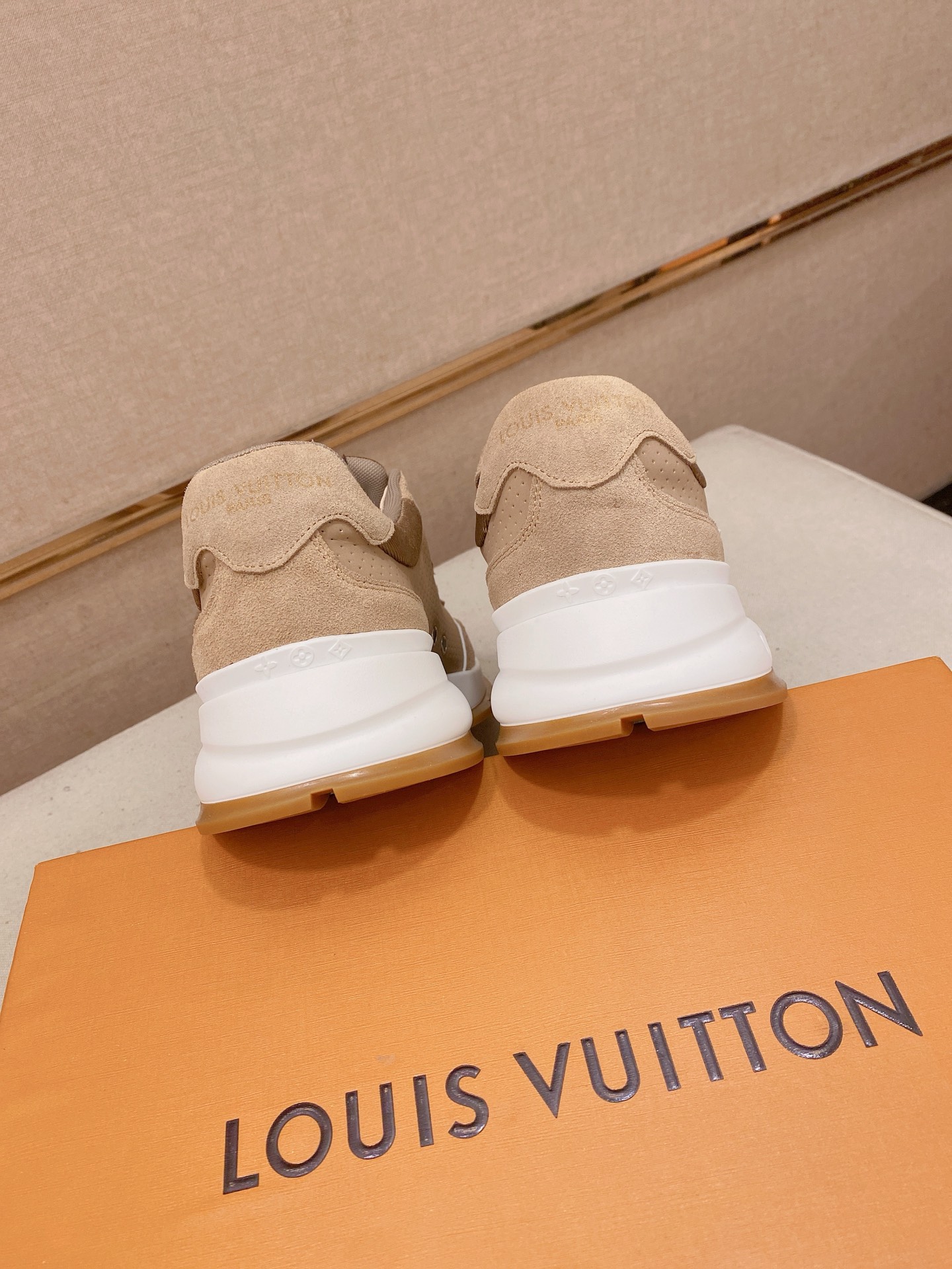 LV Style Leather Men's Shoes style reference detail image 8 from source 780819
