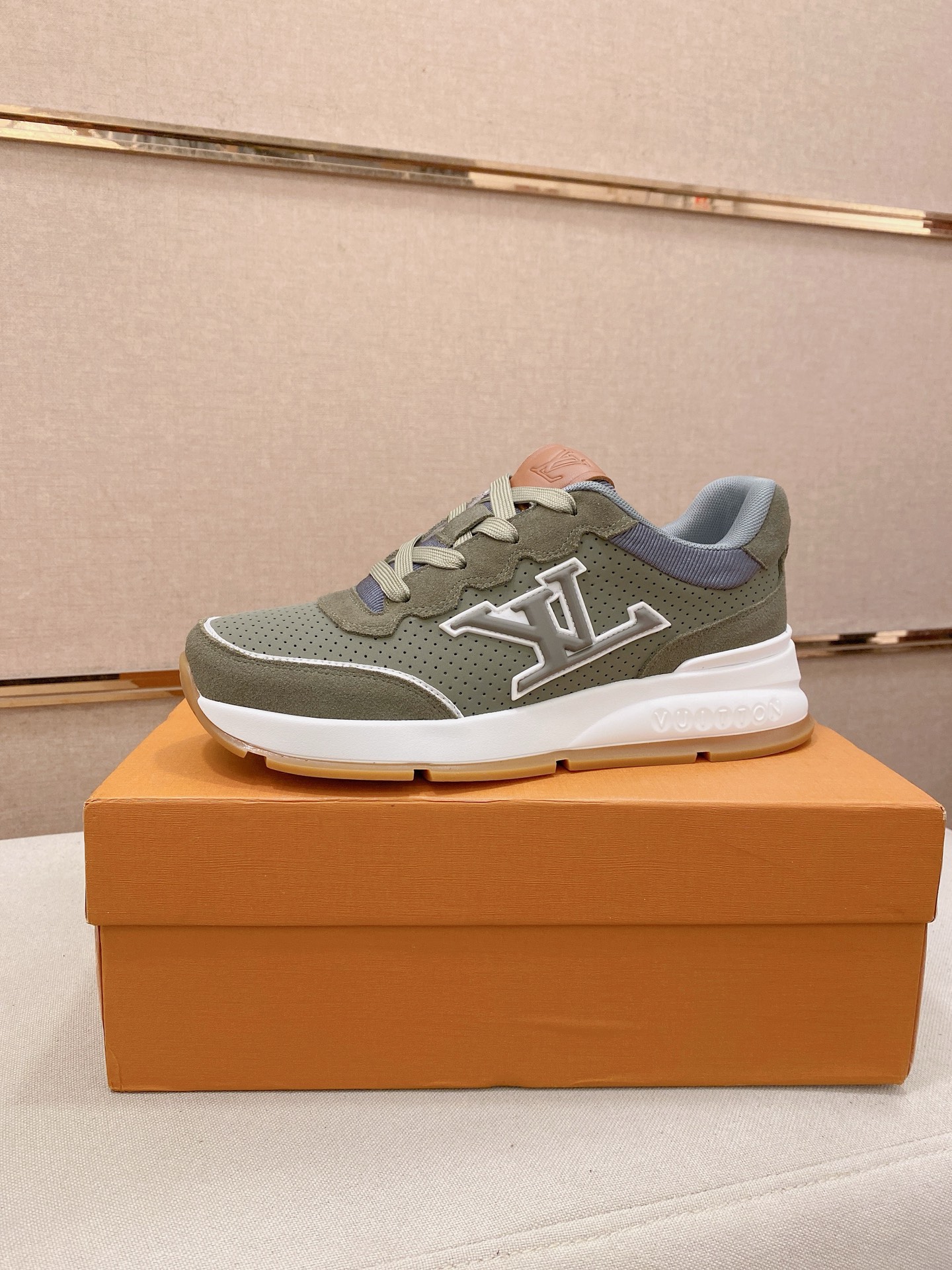 LV Style Leather Men's Shoes Lookbook Reference image 1