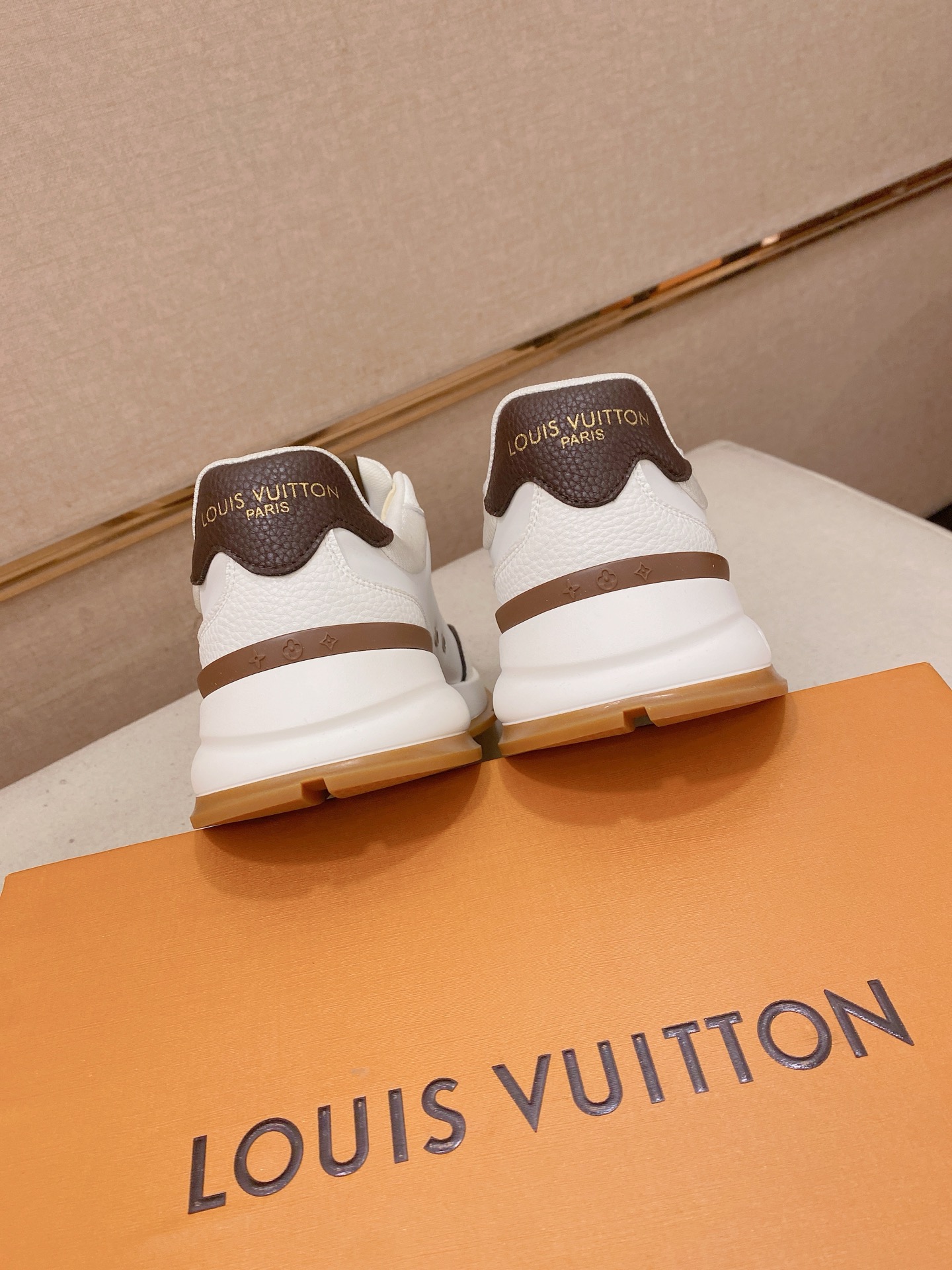 LV Style Leather Men's Shoes style reference detail image 8 from source 780821