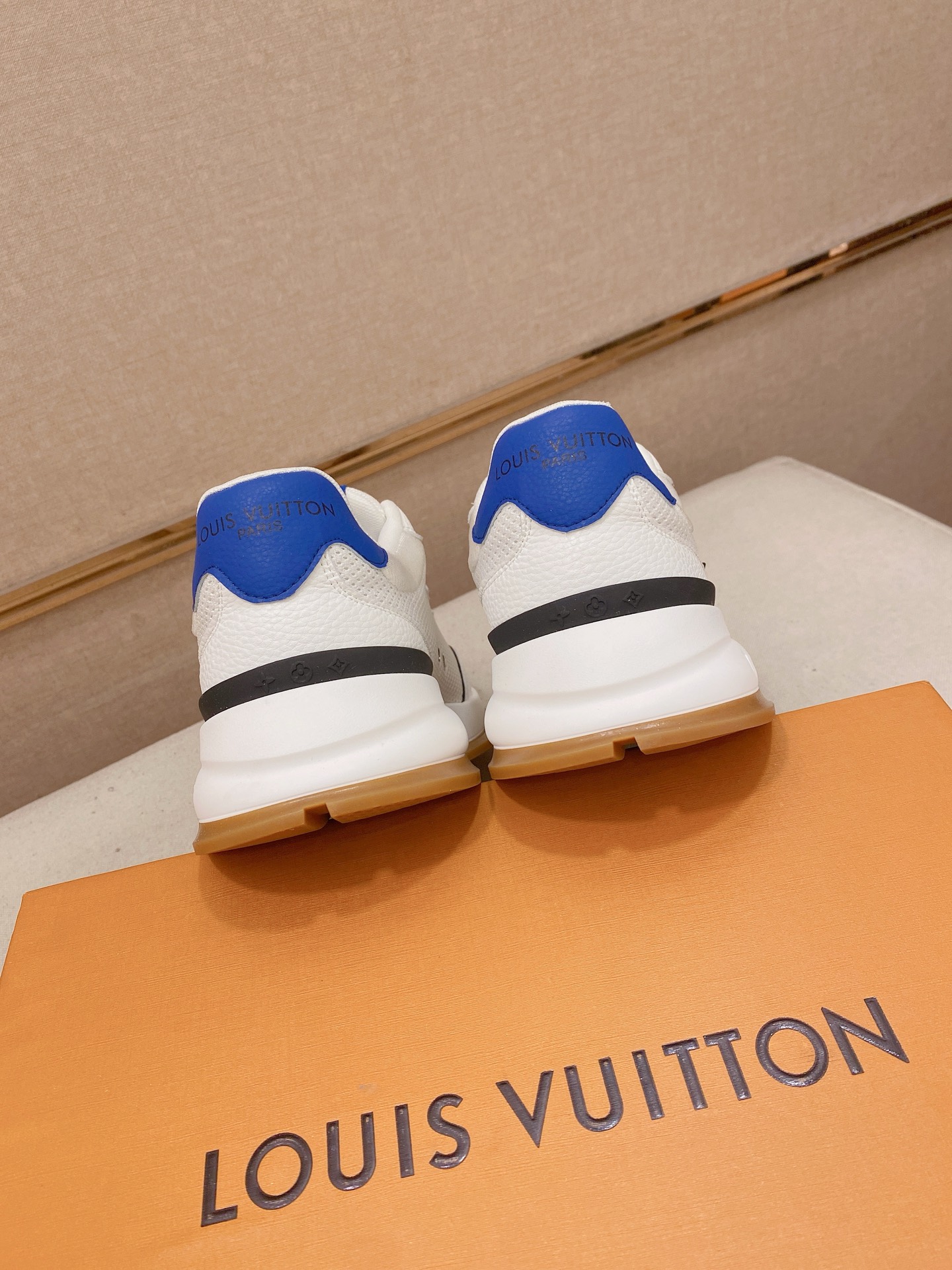LV Style Leather Men's Shoes style reference detail image 8 from source 780825