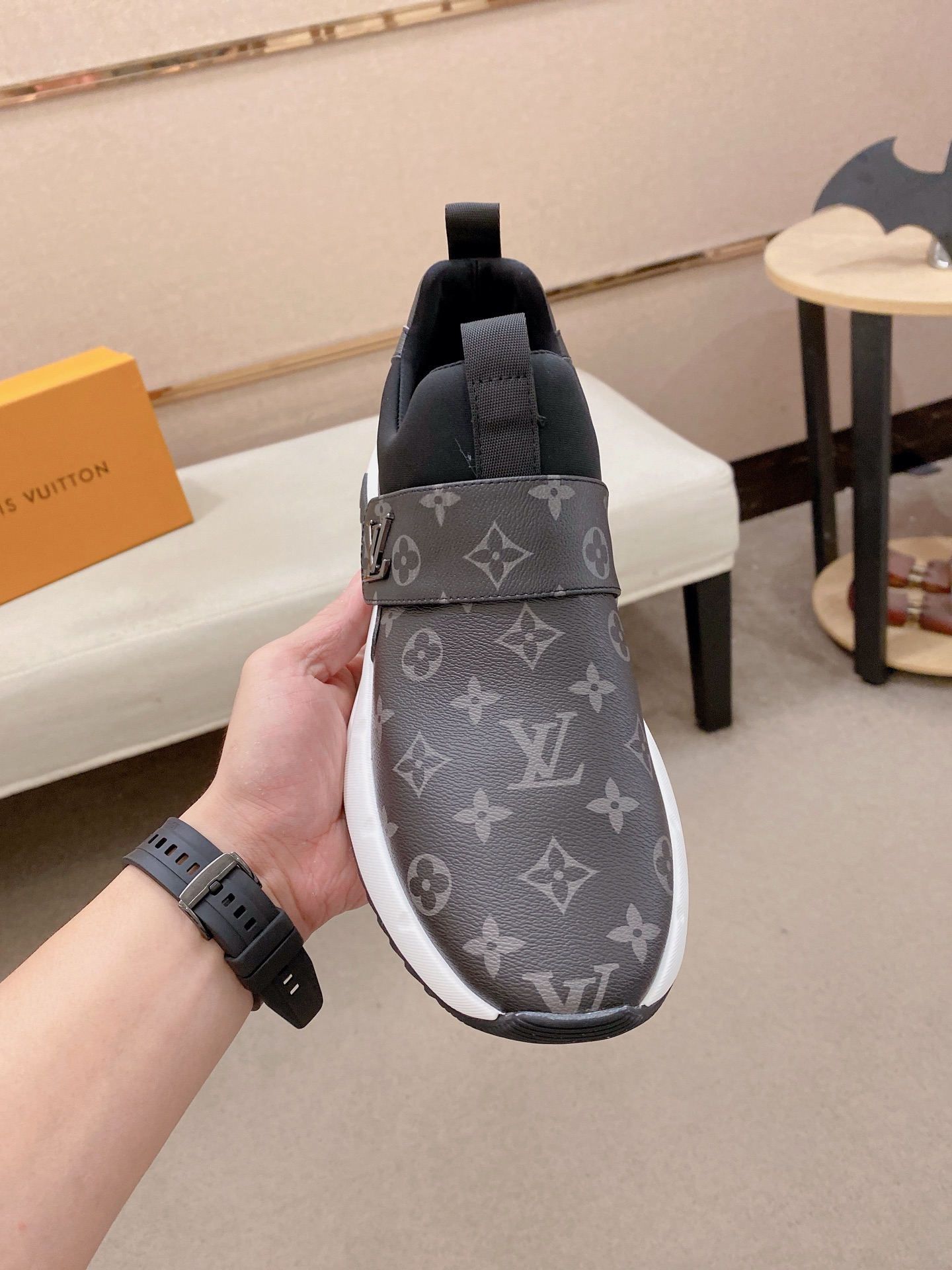 LV Style Men's Shoes Lookbook Reference image 2