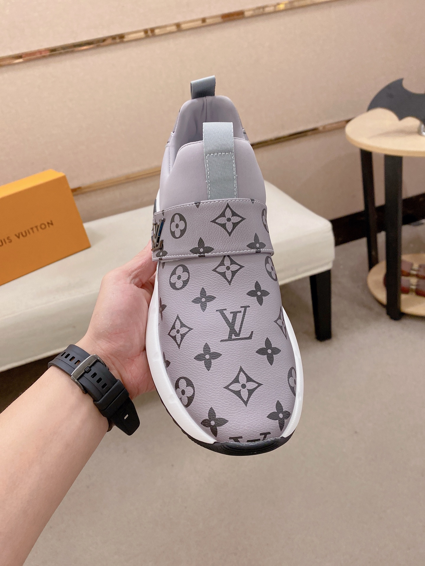 LV Style Men's Shoes Lookbook Reference image 2