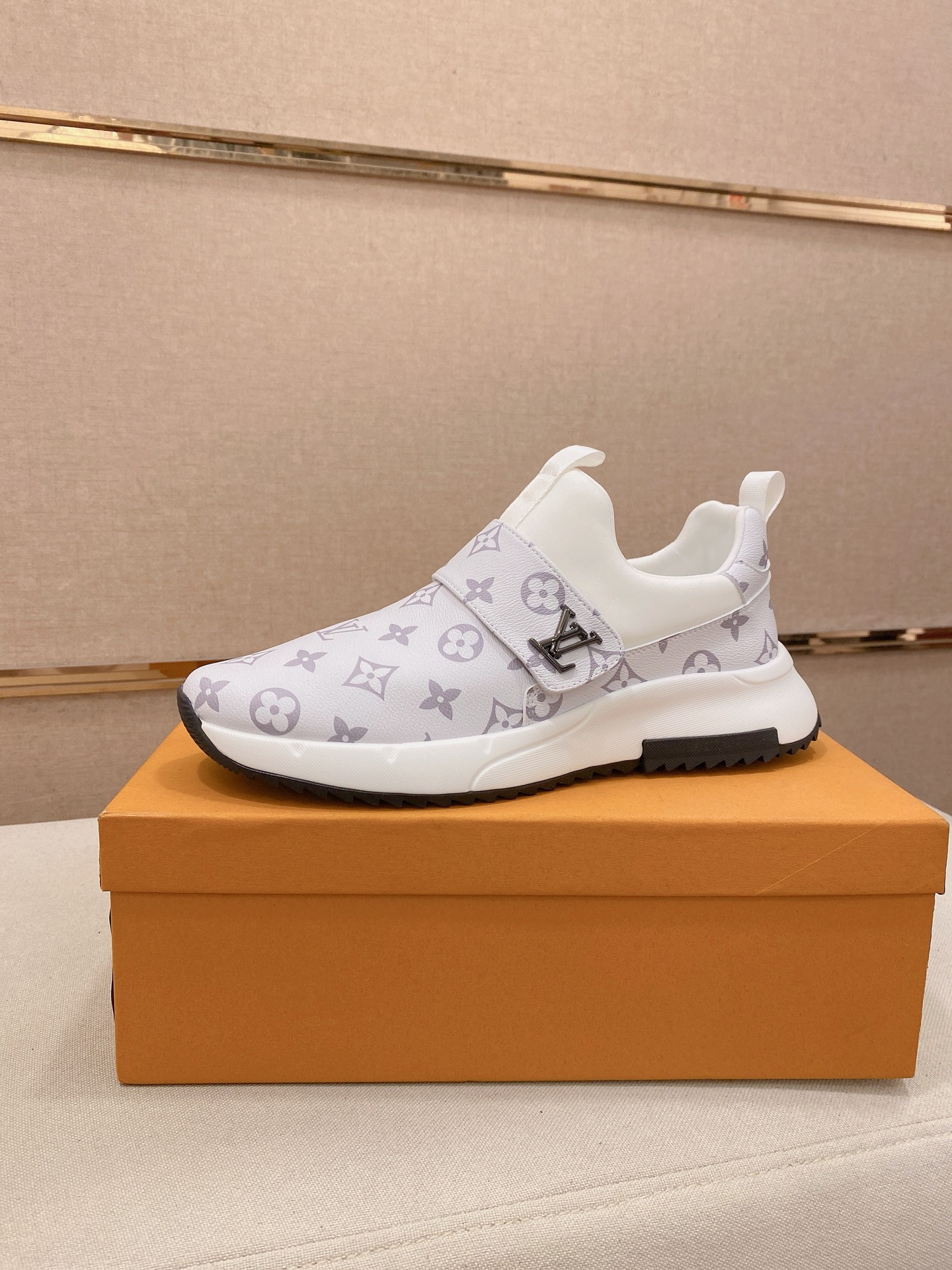 LV Style Men's Shoes Lookbook Reference image 1