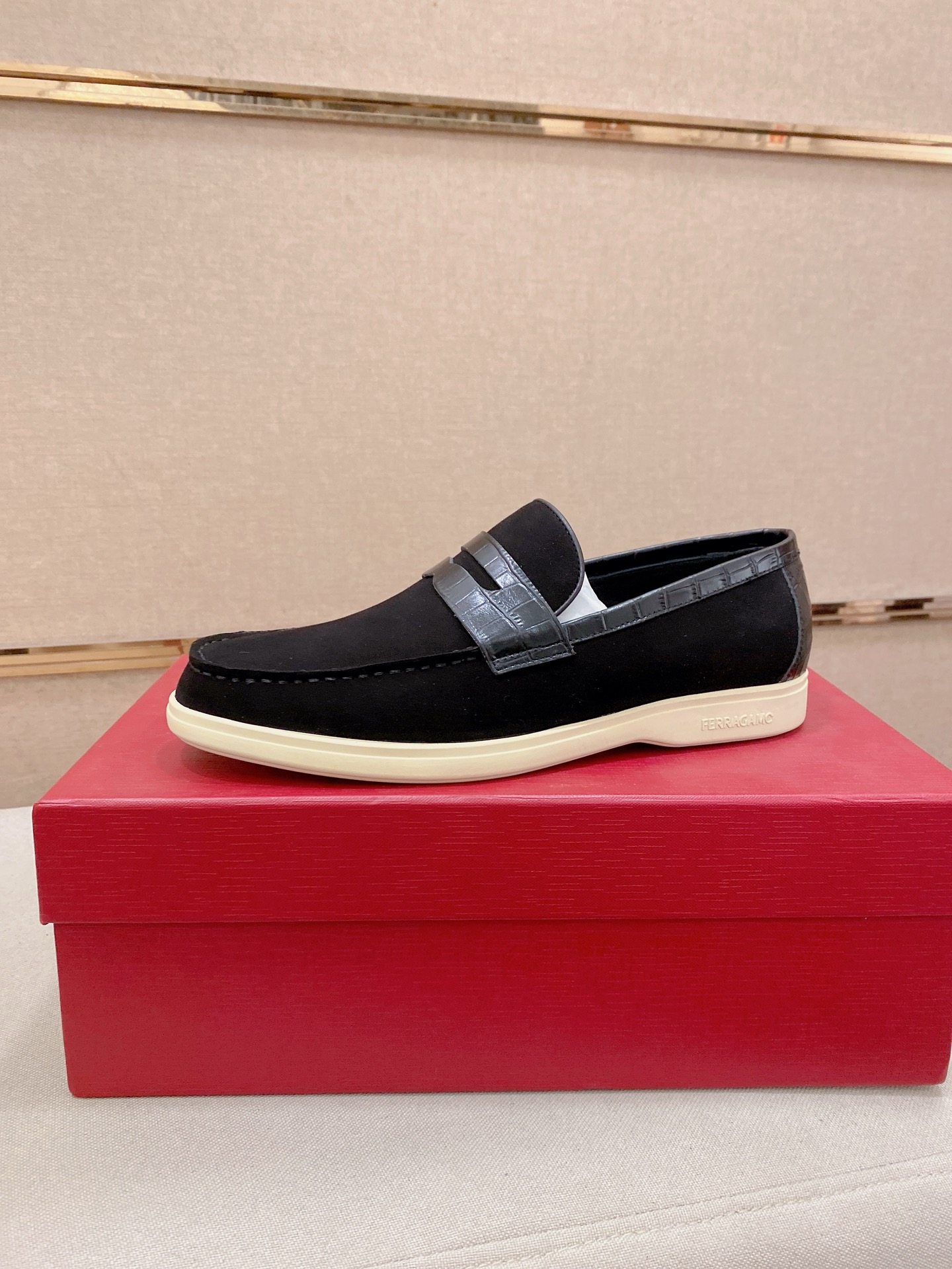 Ferragamo Style Leather Men's Shoes Lookbook Reference image 1