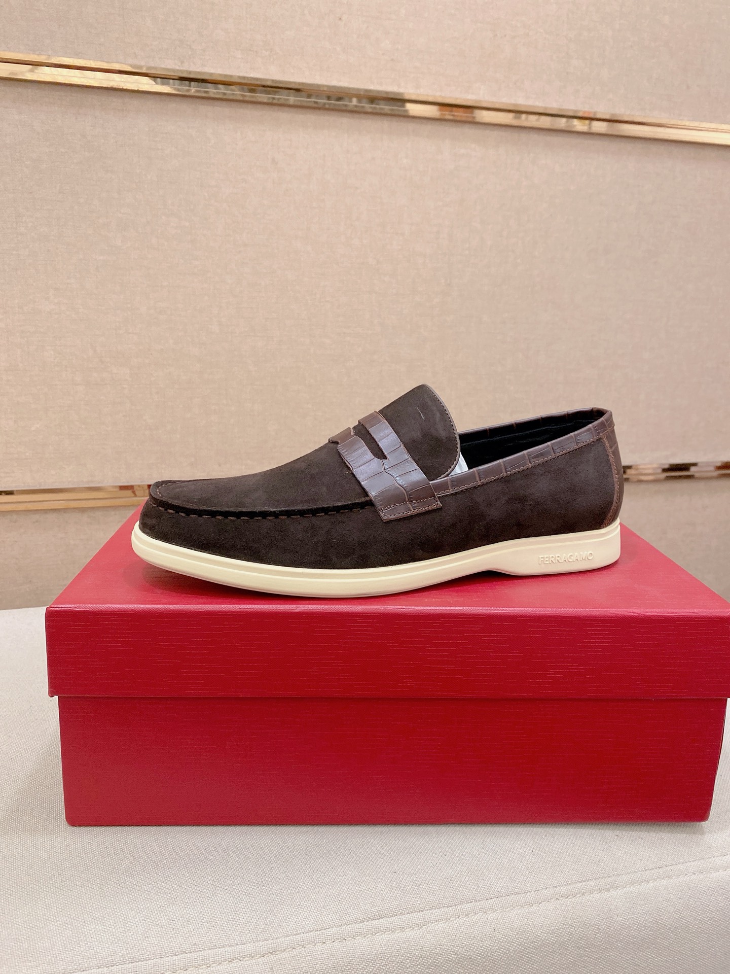 Ferragamo Style Leather Men's Shoes Lookbook Reference image 1