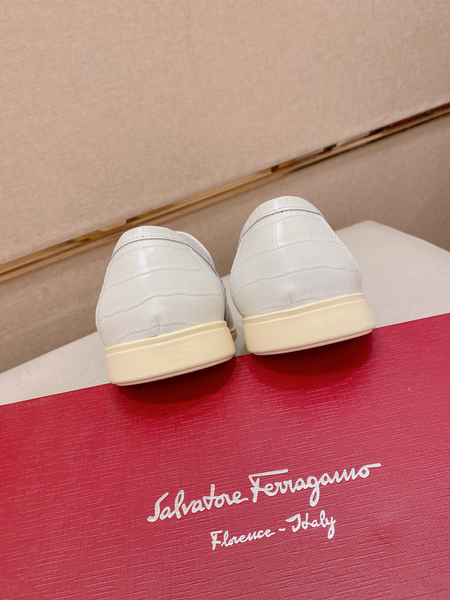 Ferragamo Style Leather Men's Shoes Men's Shoes Men's Shoes detail image 9 from source 783465