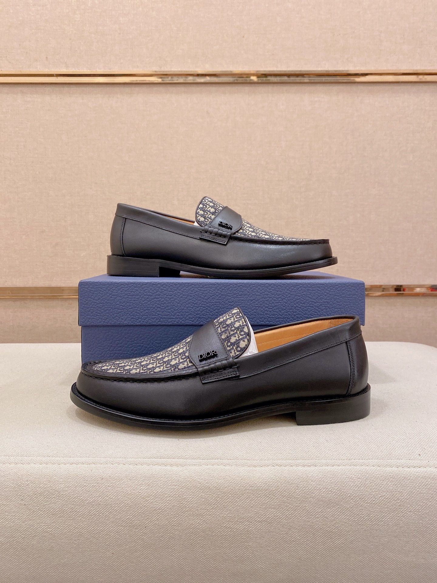 Dior Style Leather Men's Shoes style reference detail image 8 from source 782380