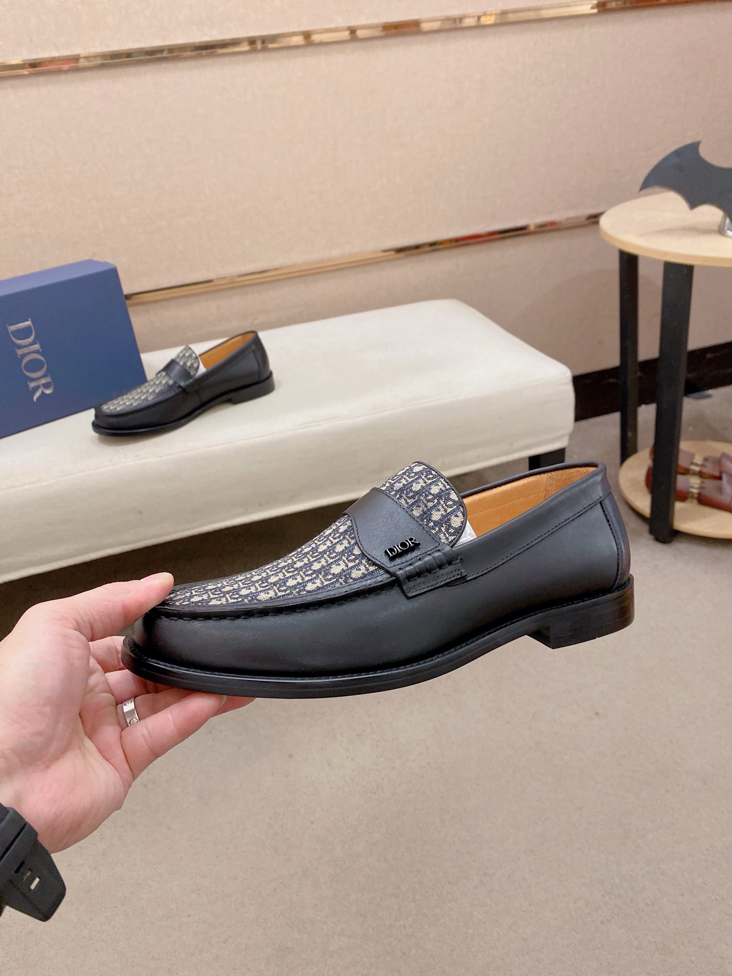 Dior Style Leather Men's Shoes style reference detail image 3 from source 782380