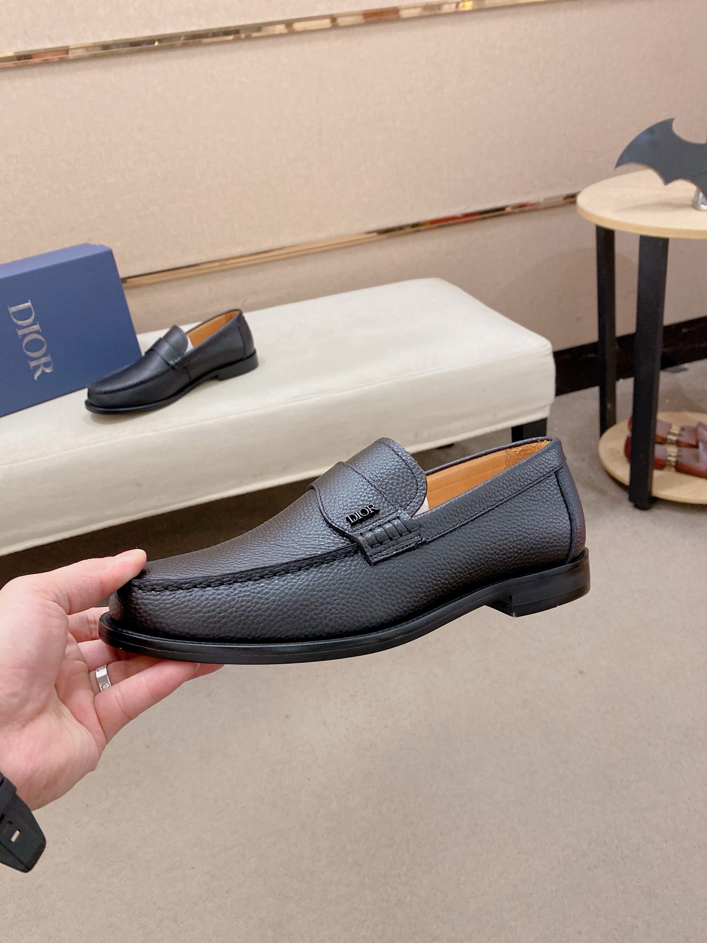 Dior Style Leather Men's Shoes style reference detail image 3 from source 782381