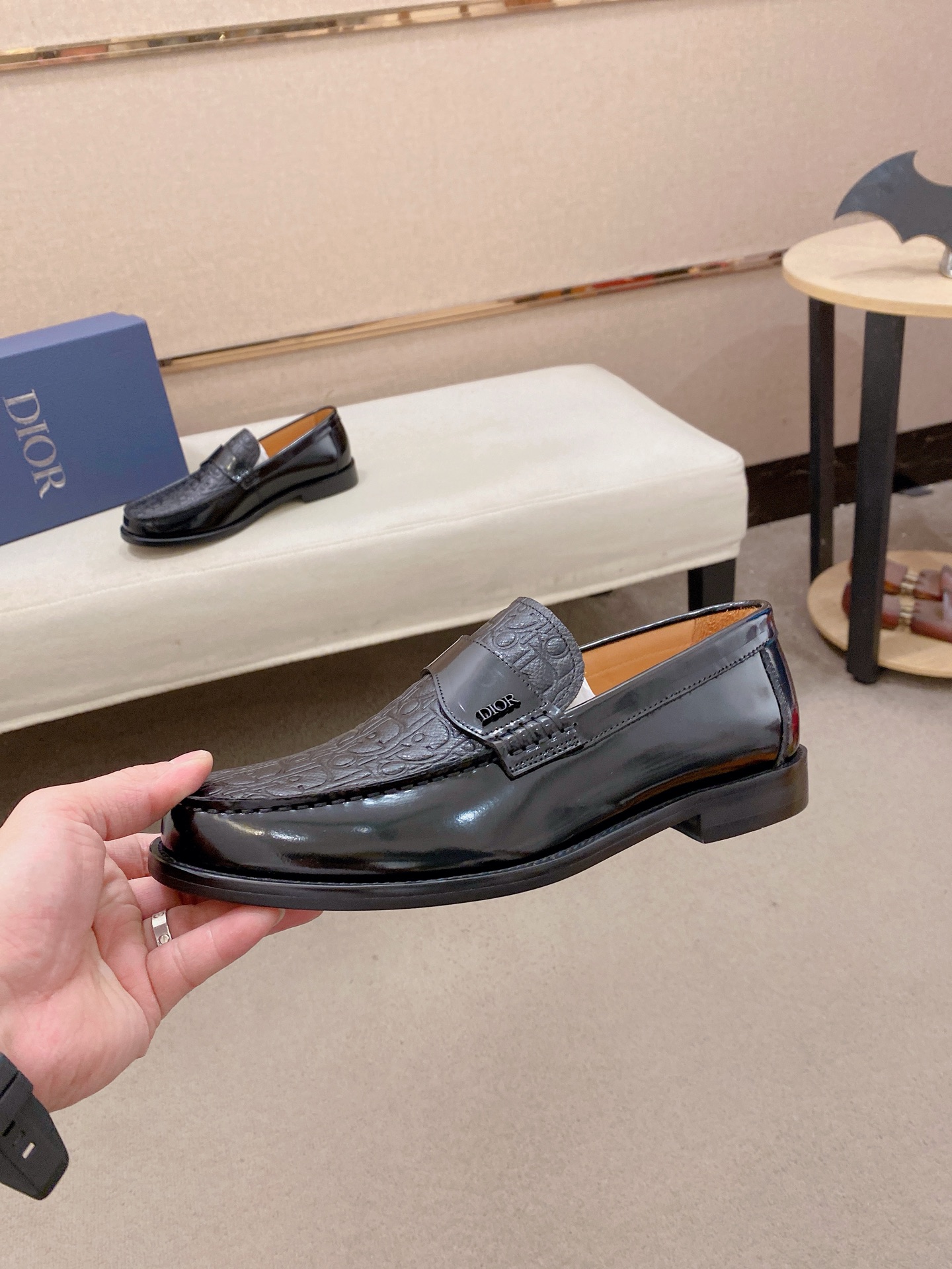 Dior Style Leather Men's Shoes style reference detail image 3 from source 782382