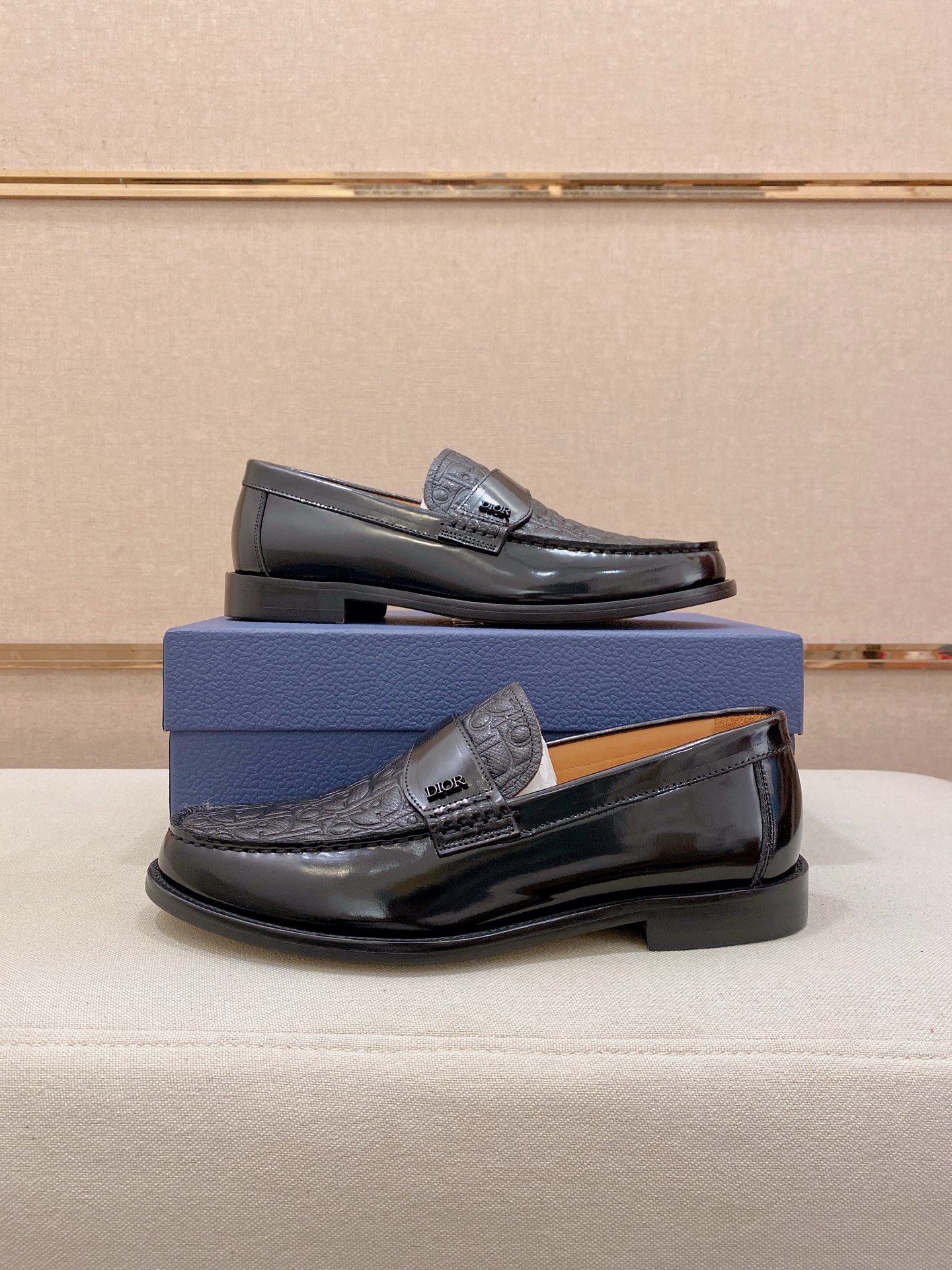 Dior Style Leather Men's Shoes style reference detail image 8 from source 782382