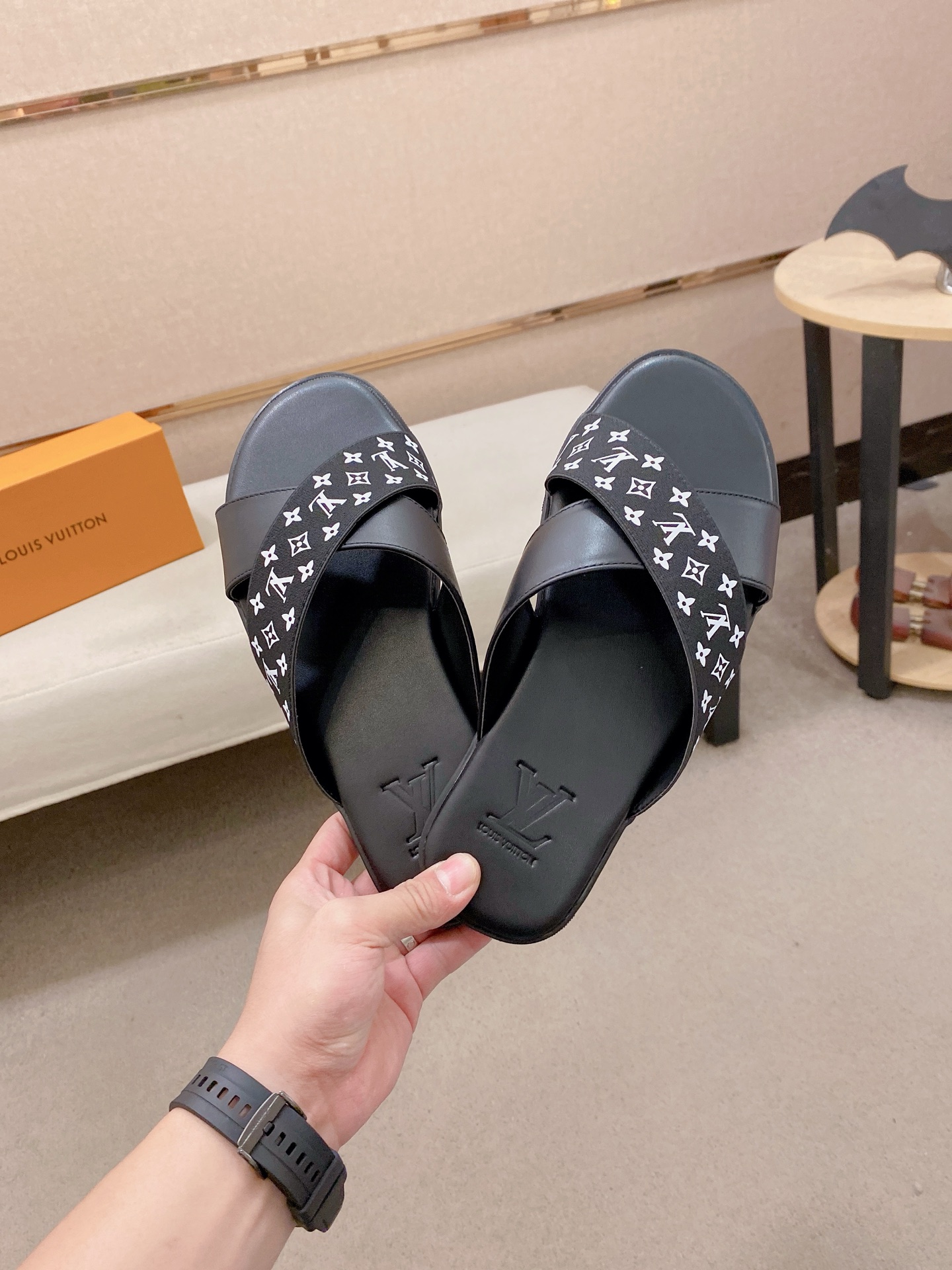 LV Style Leather Men's Shoes style reference detail image 5 from source 780872
