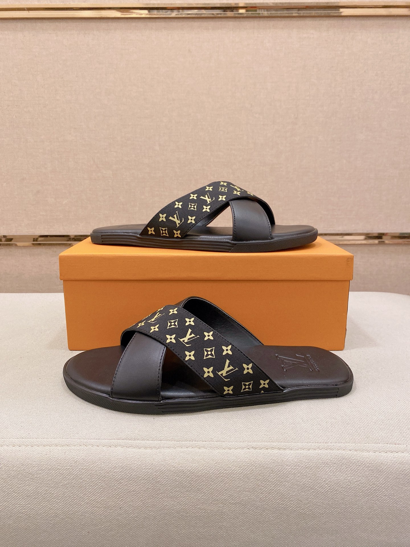 LV Style Leather Men's Shoes style reference detail image 7 from source 780873