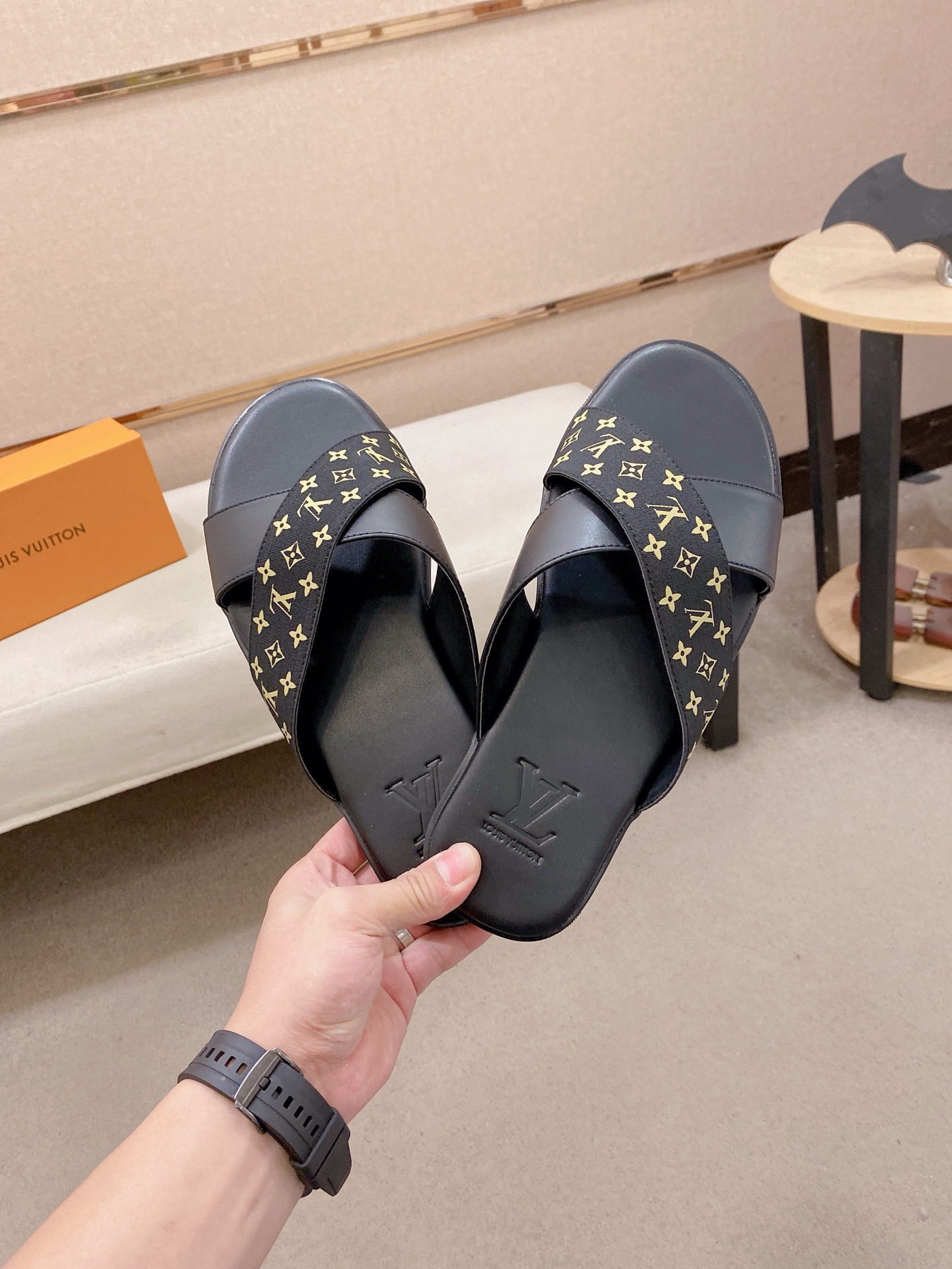 LV Style Leather Men's Shoes style reference detail image 5 from source 780873