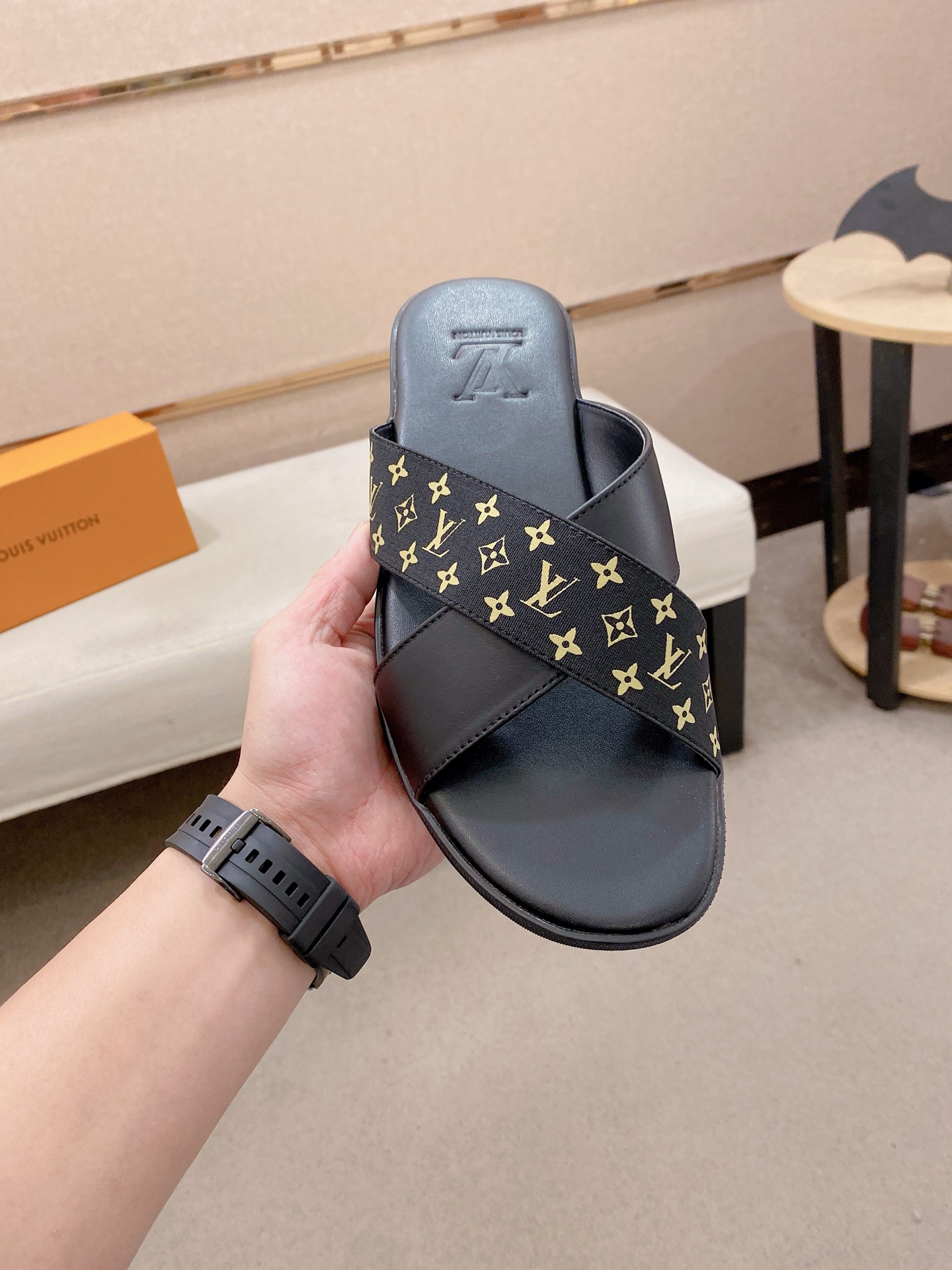 LV Style Leather Men's Shoes style reference detail image 2 from source 780873