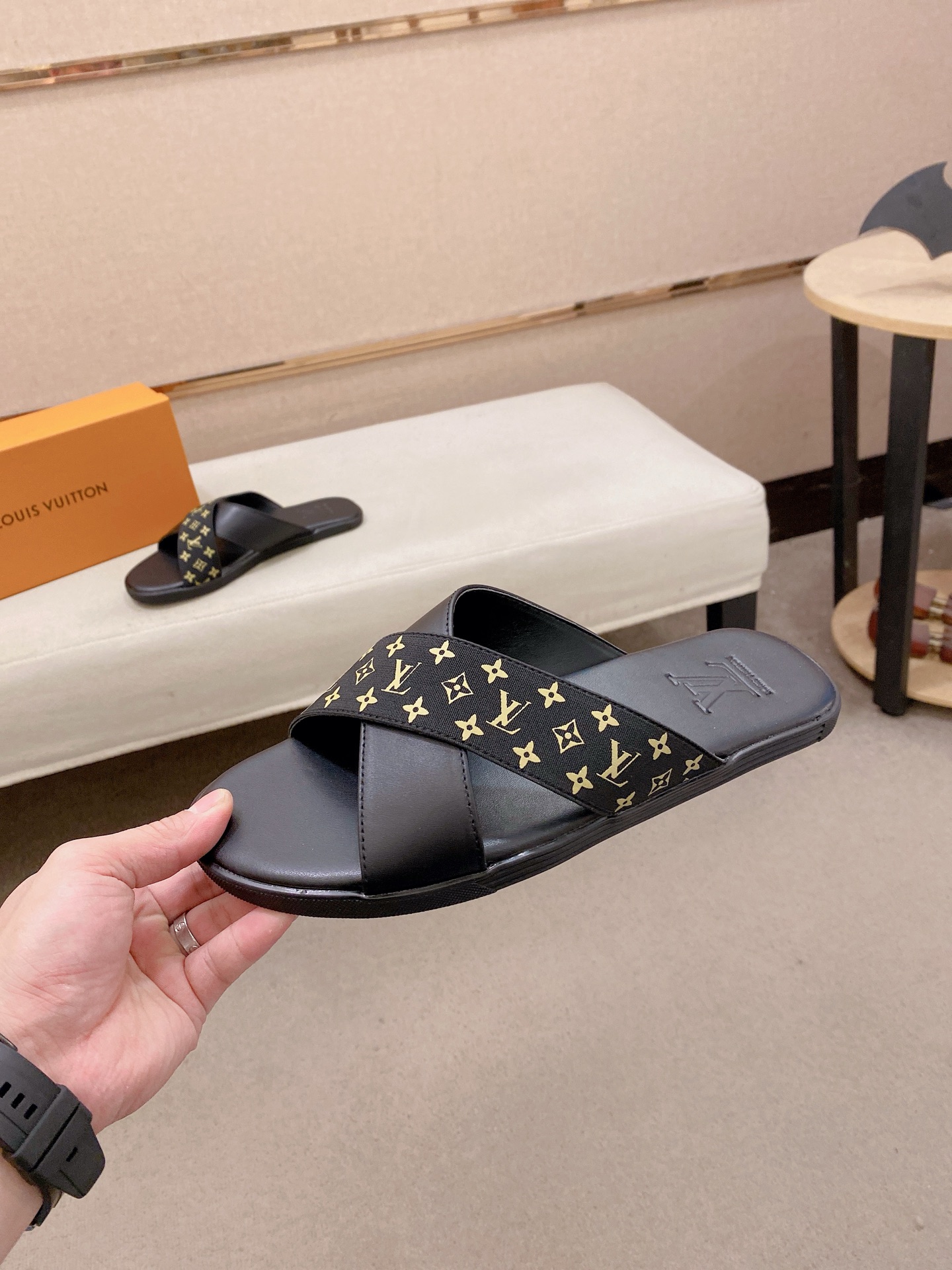 LV Style Leather Men's Shoes style reference detail image 3 from source 780873