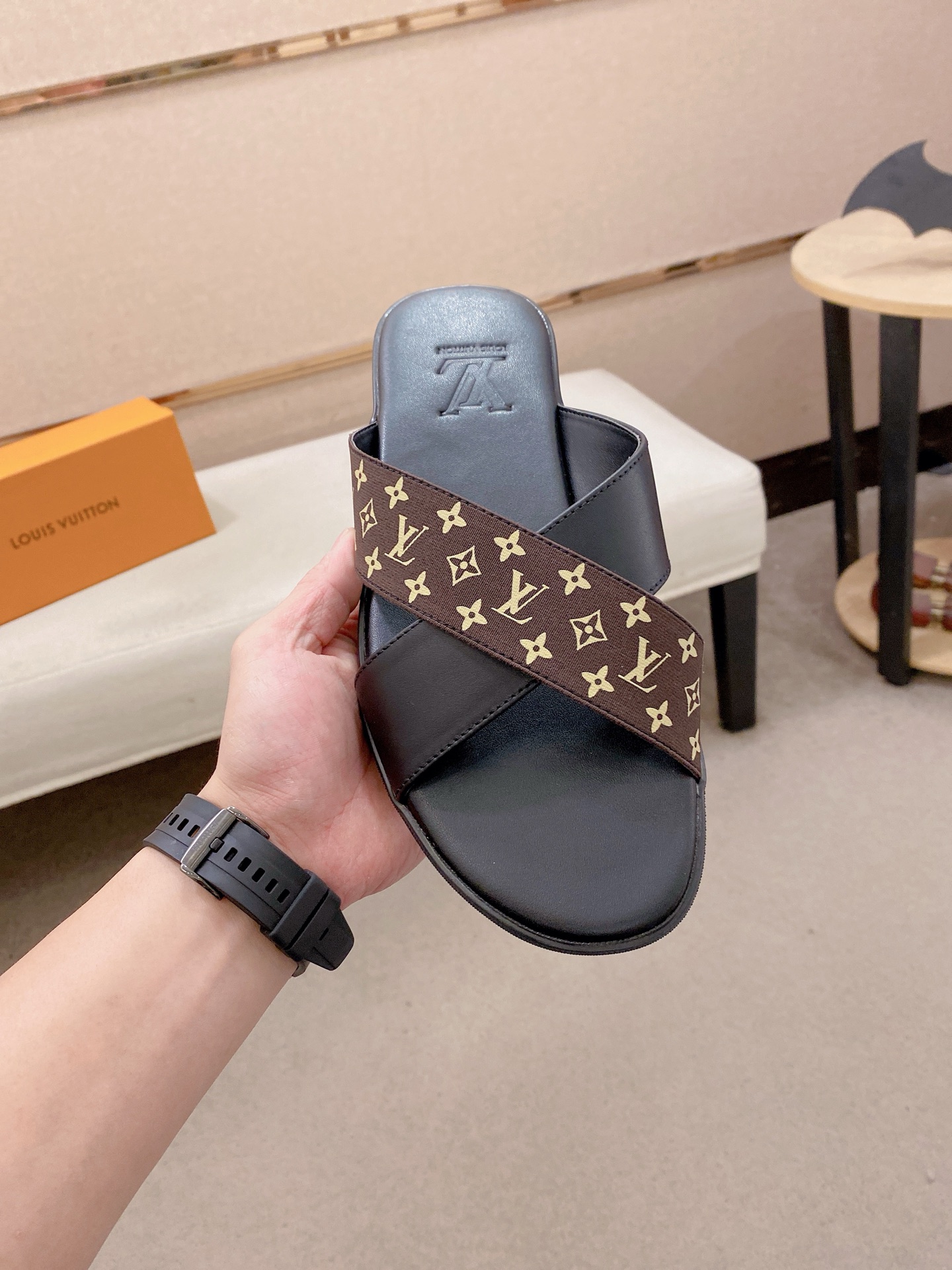 LV Style Leather Men's Shoes style reference detail image 2 from source 780874