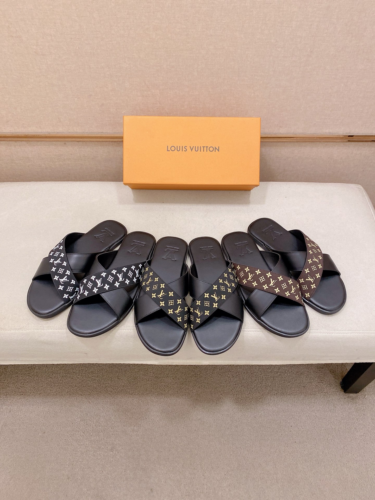 LV Style Leather Men's Shoes style reference detail image 9 from source 780876