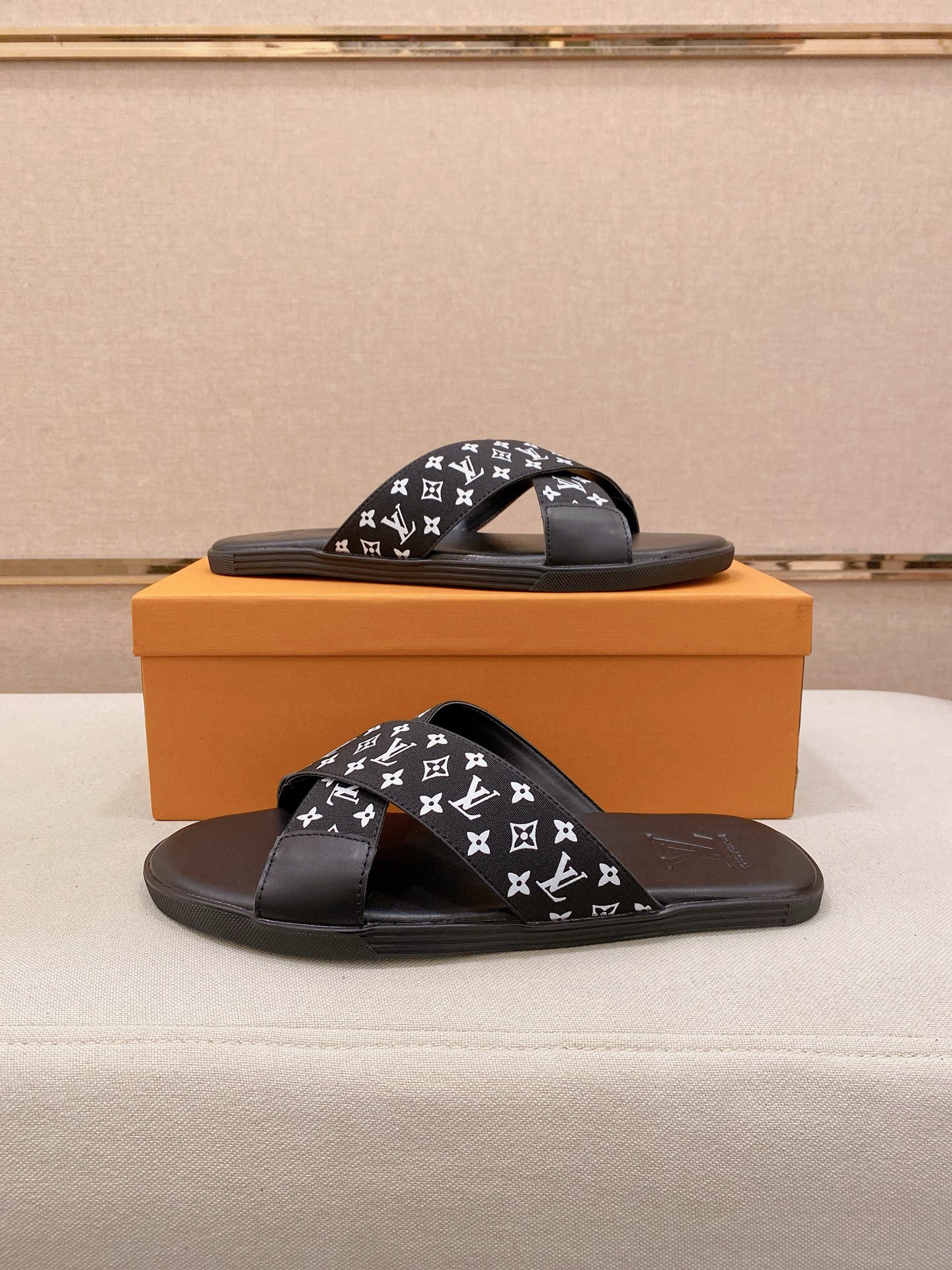 LV Style Leather Men's Shoes style reference detail image 7 from source 780875
