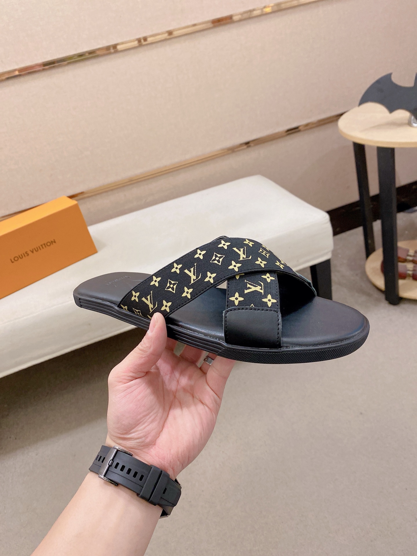 LV Style Leather Men's Shoes style reference detail image 4 from source 780876