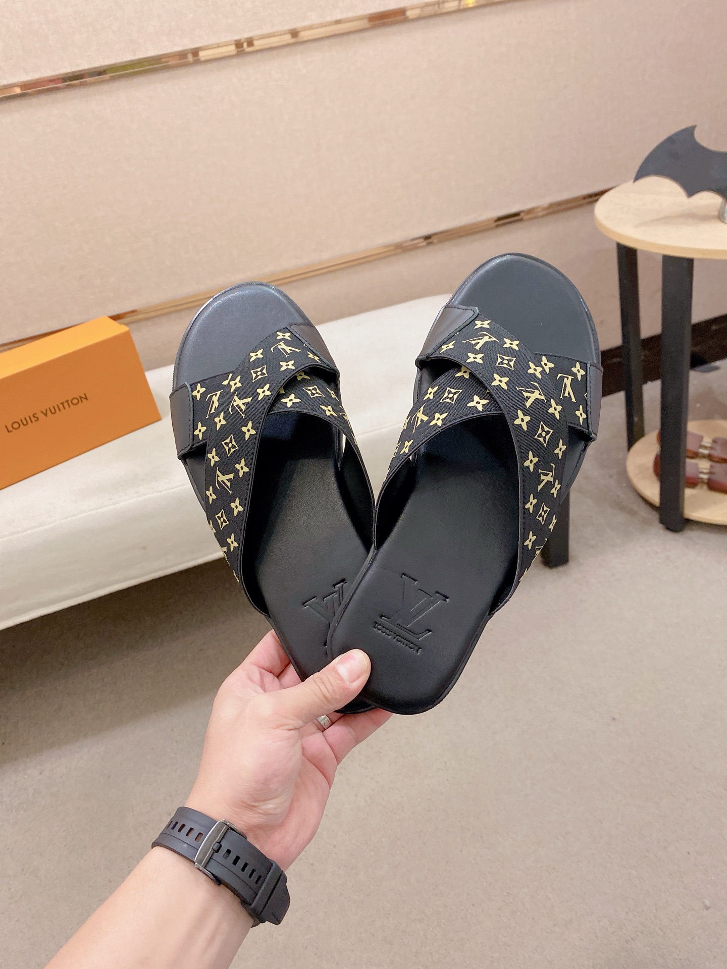 LV Style Leather Men's Shoes style reference detail image 5 from source 780876