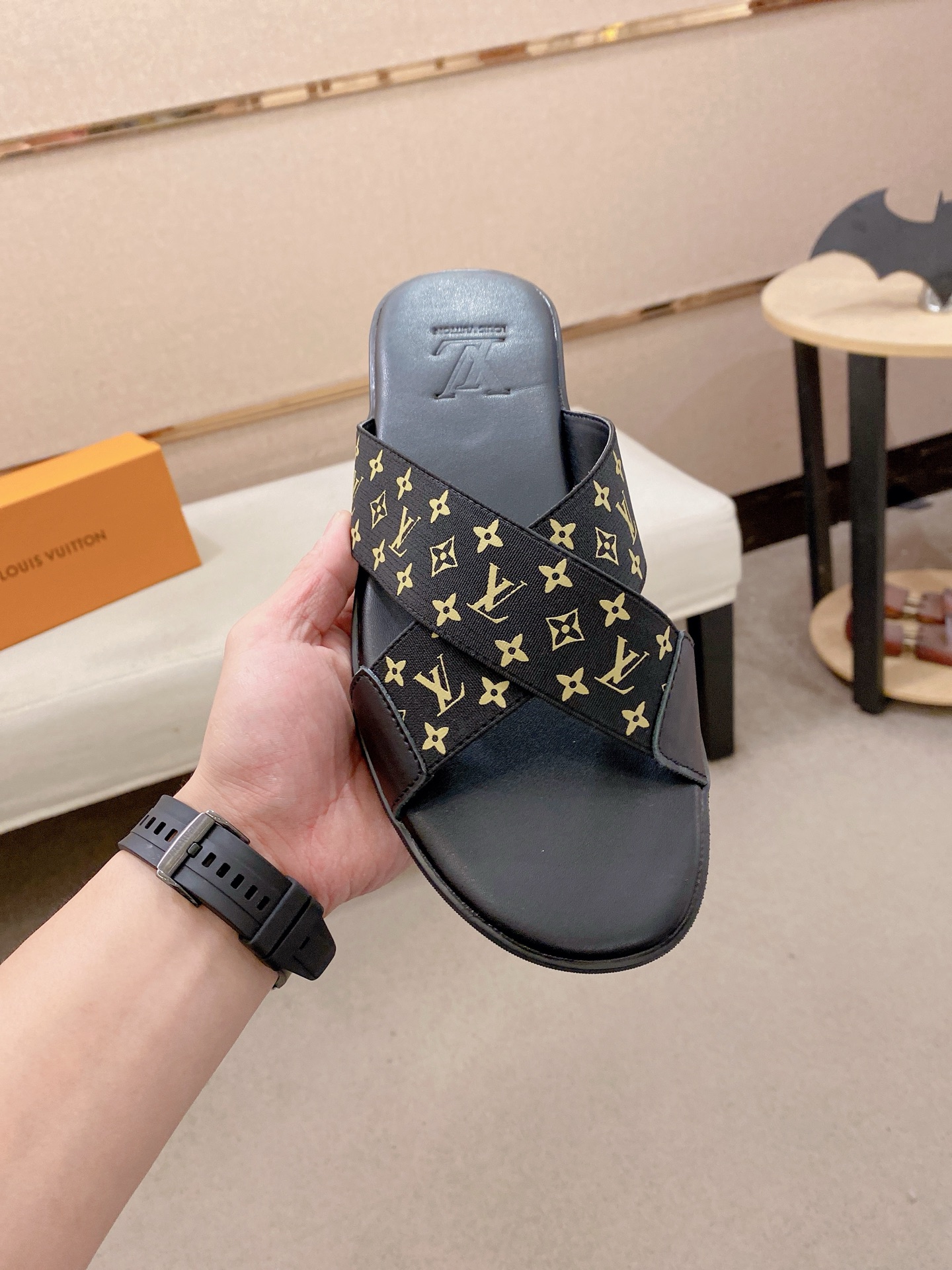 LV Style Leather Men's Shoes style reference detail image 2 from source 780876