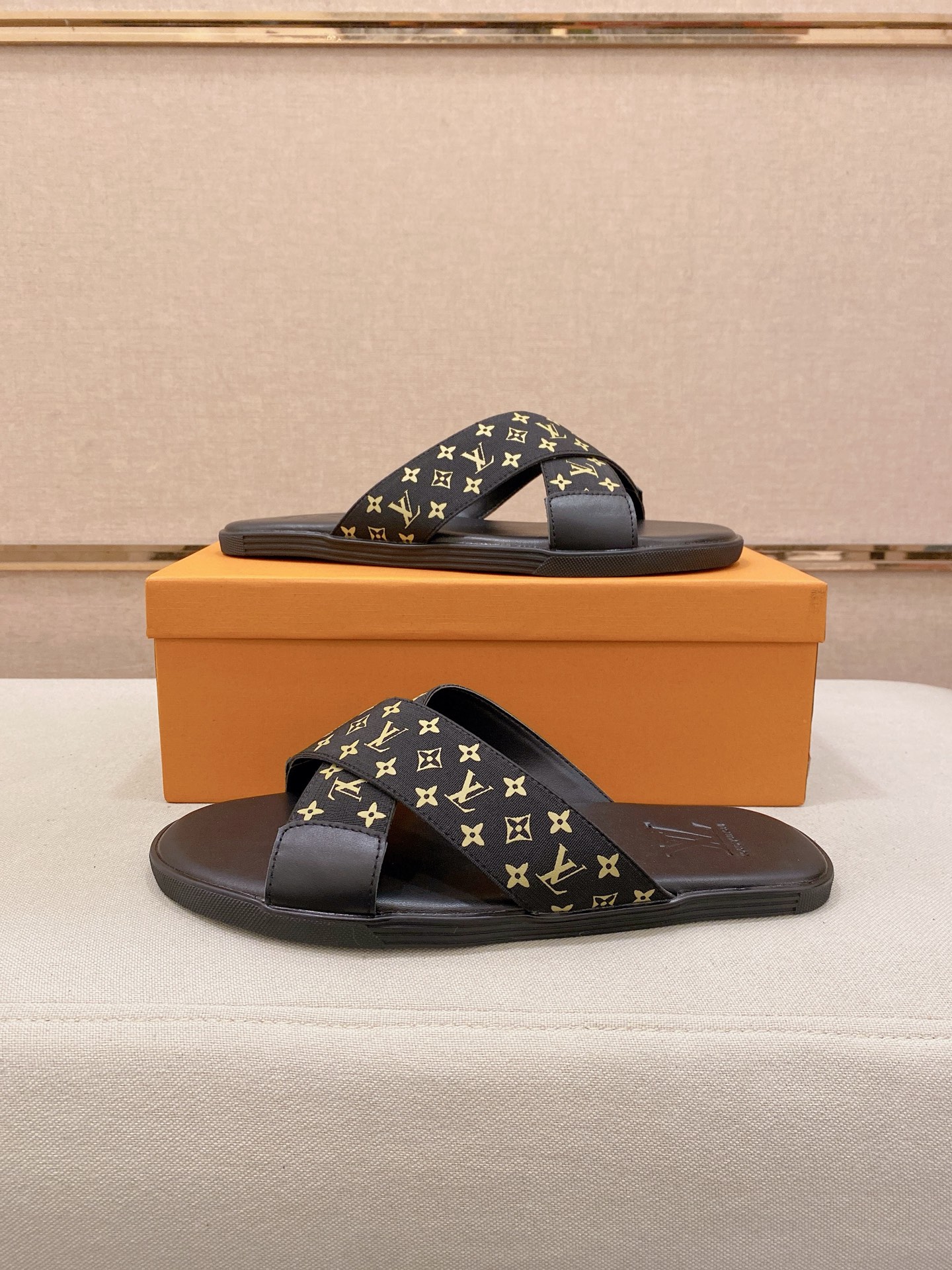 LV Style Leather Men's Shoes style reference detail image 7 from source 780876