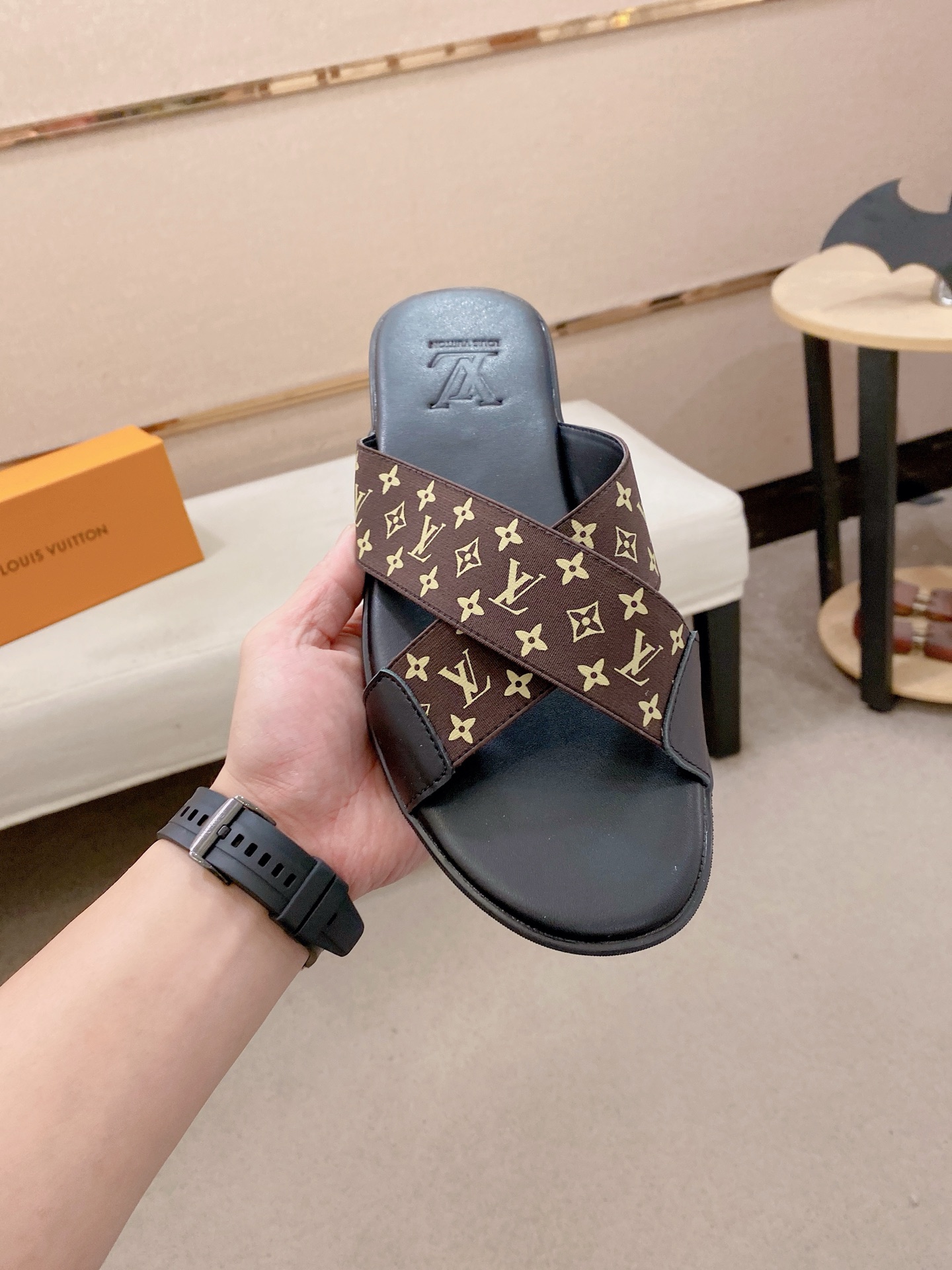 LV Style Leather Men's Shoes style reference detail image 2 from source 780877