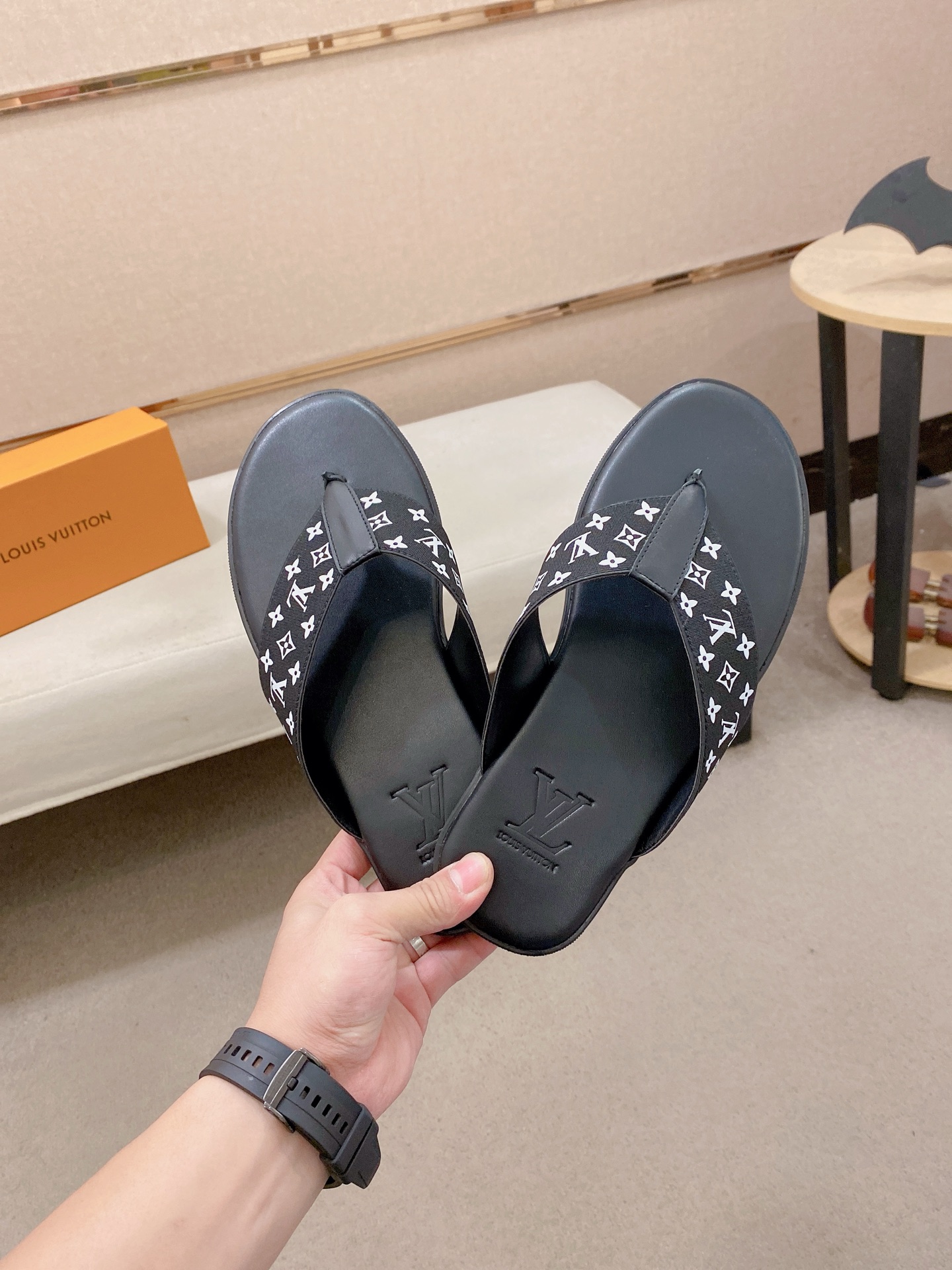 LV Style Leather Men's Shoes style reference detail image 5 from source 780878