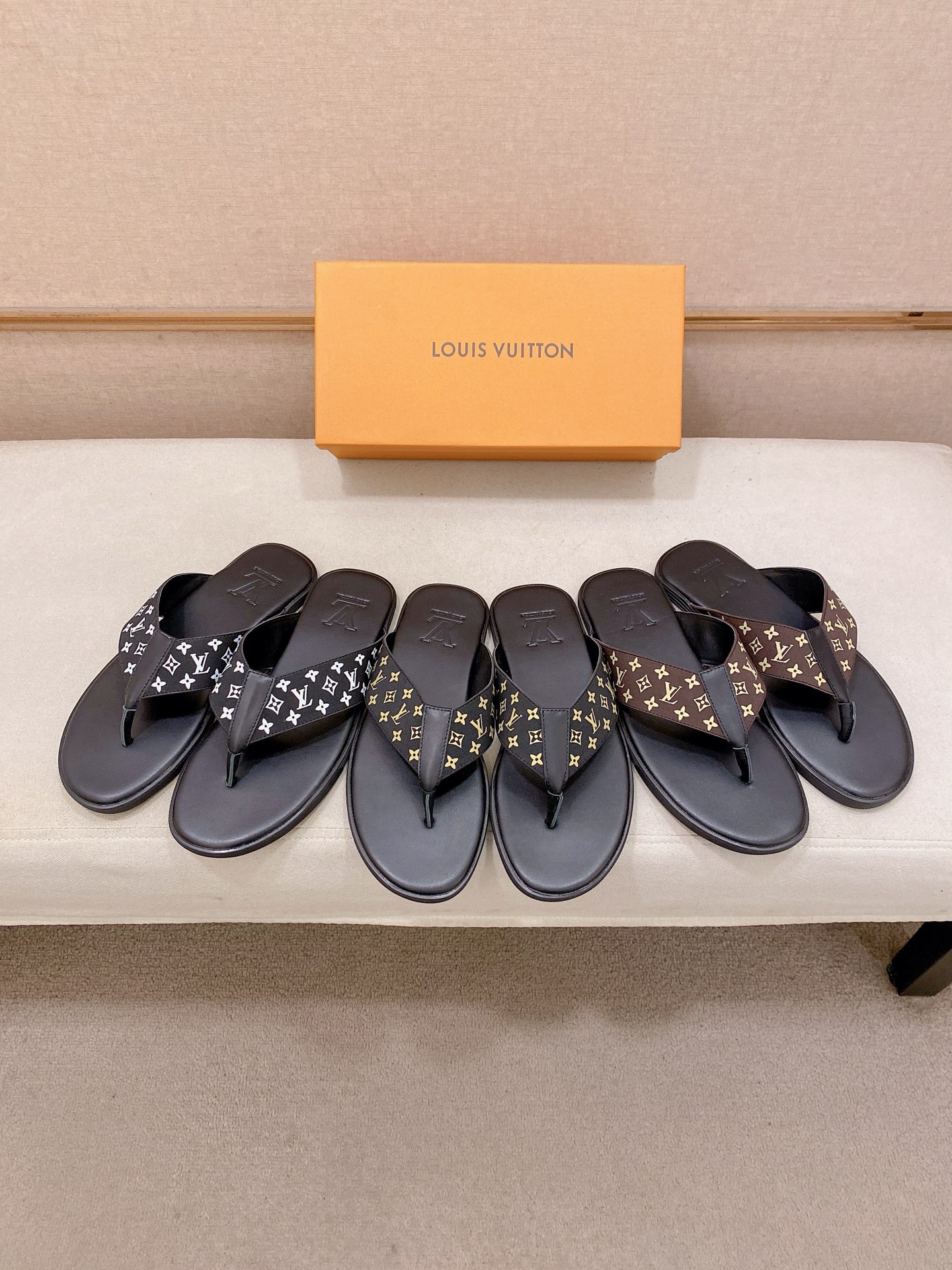 LV Style Leather Men's Shoes style reference detail image 9 from source 780879