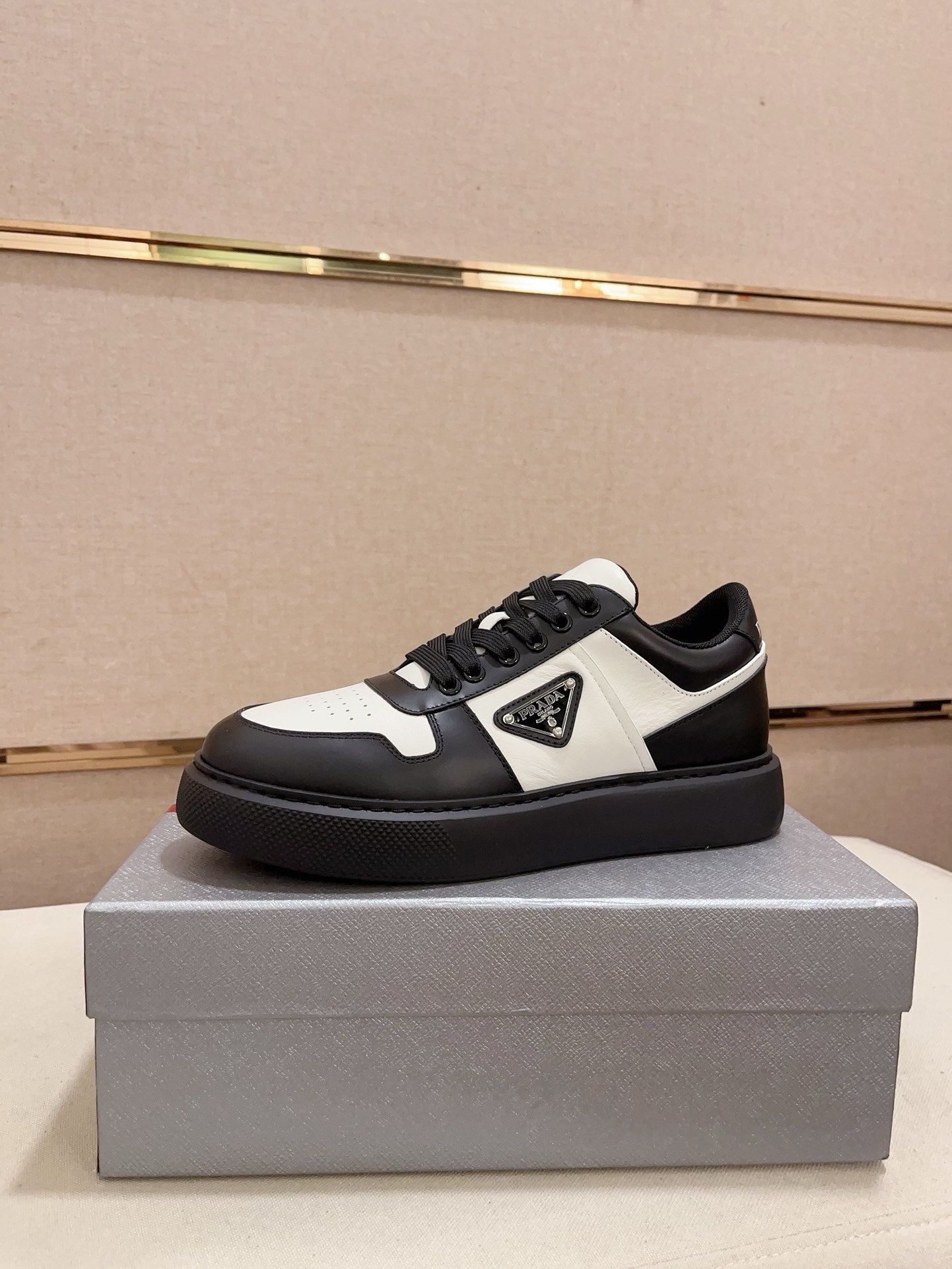 Prada Style Leather Men's Shoes Lookbook Reference image 1