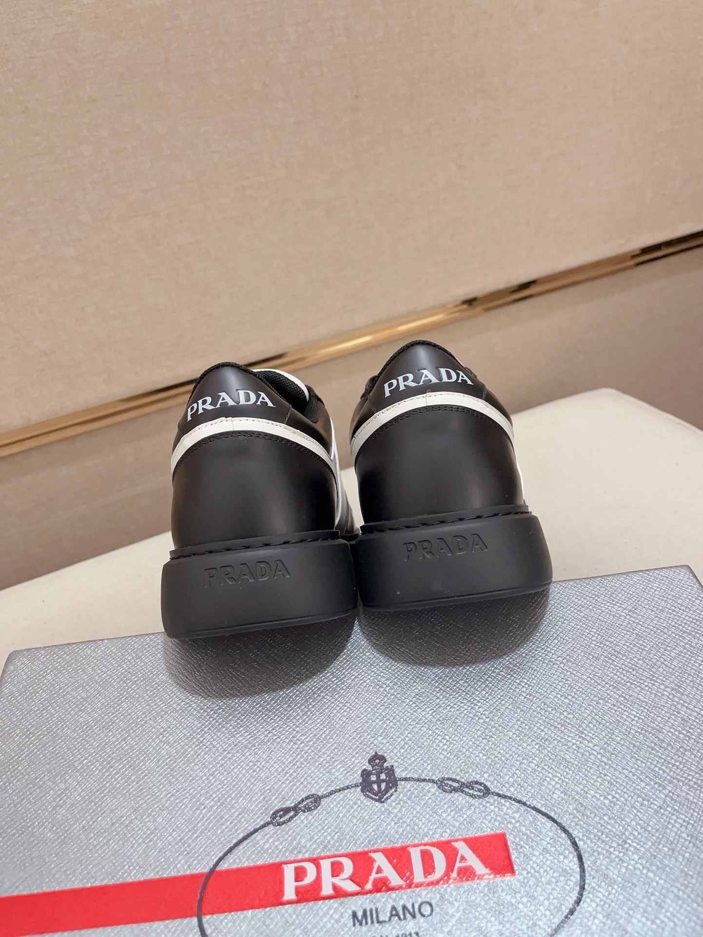 Prada Style Leather Men's Shoes style reference detail image 7 from source 782059