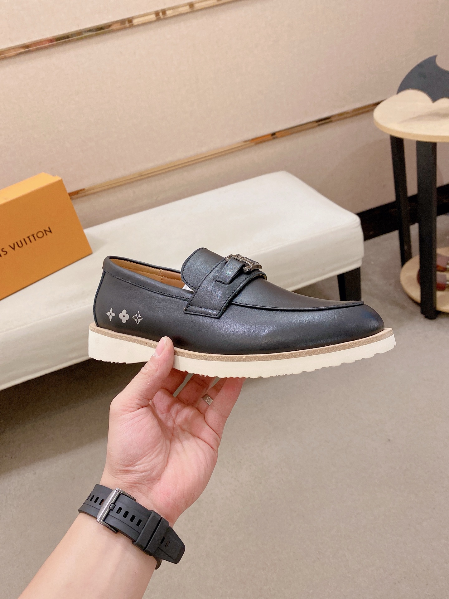 LV Style Leather Men's Shoes style reference detail image 4 from source 780883