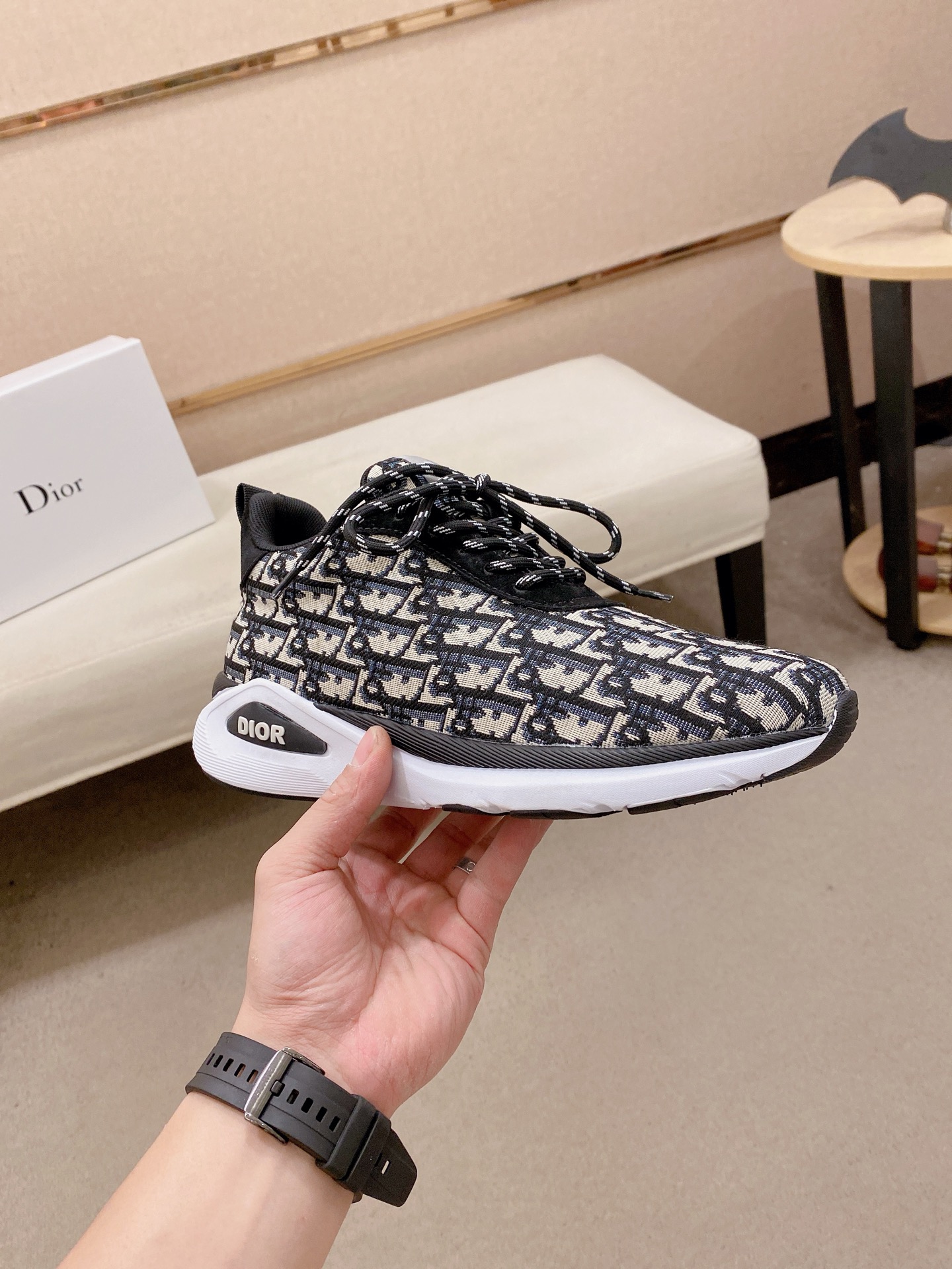 Dior Style Leather Men's Shoes style reference detail image 4 from source 782392