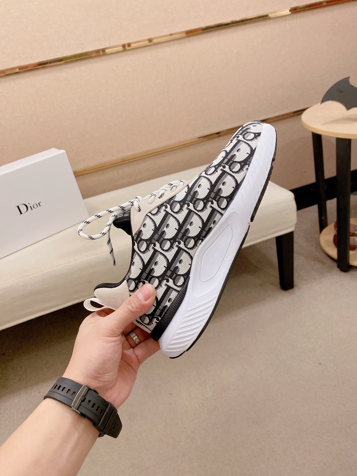Dior Style Leather Men's Shoes style reference detail image 5 from source 782394