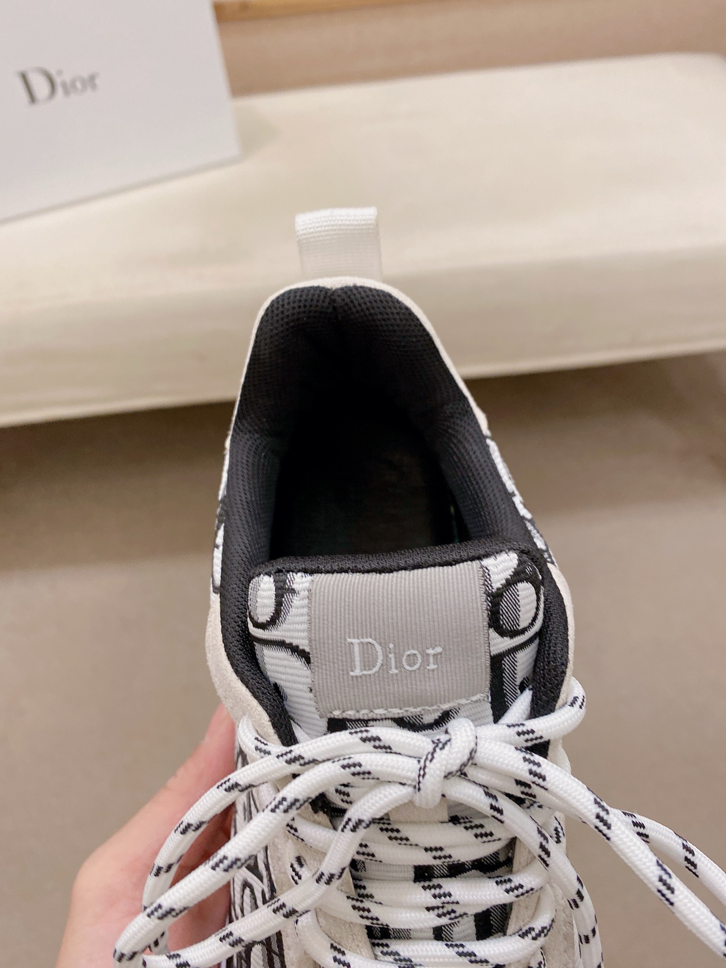 Dior Style Leather Men's Shoes style reference detail image 6 from source 782394