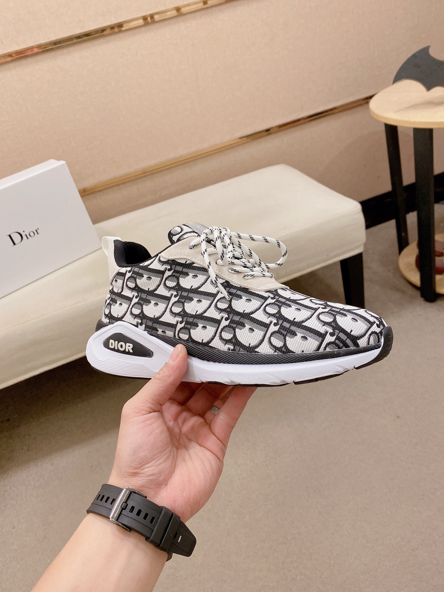 Dior Style Leather Men's Shoes style reference detail image 4 from source 782394