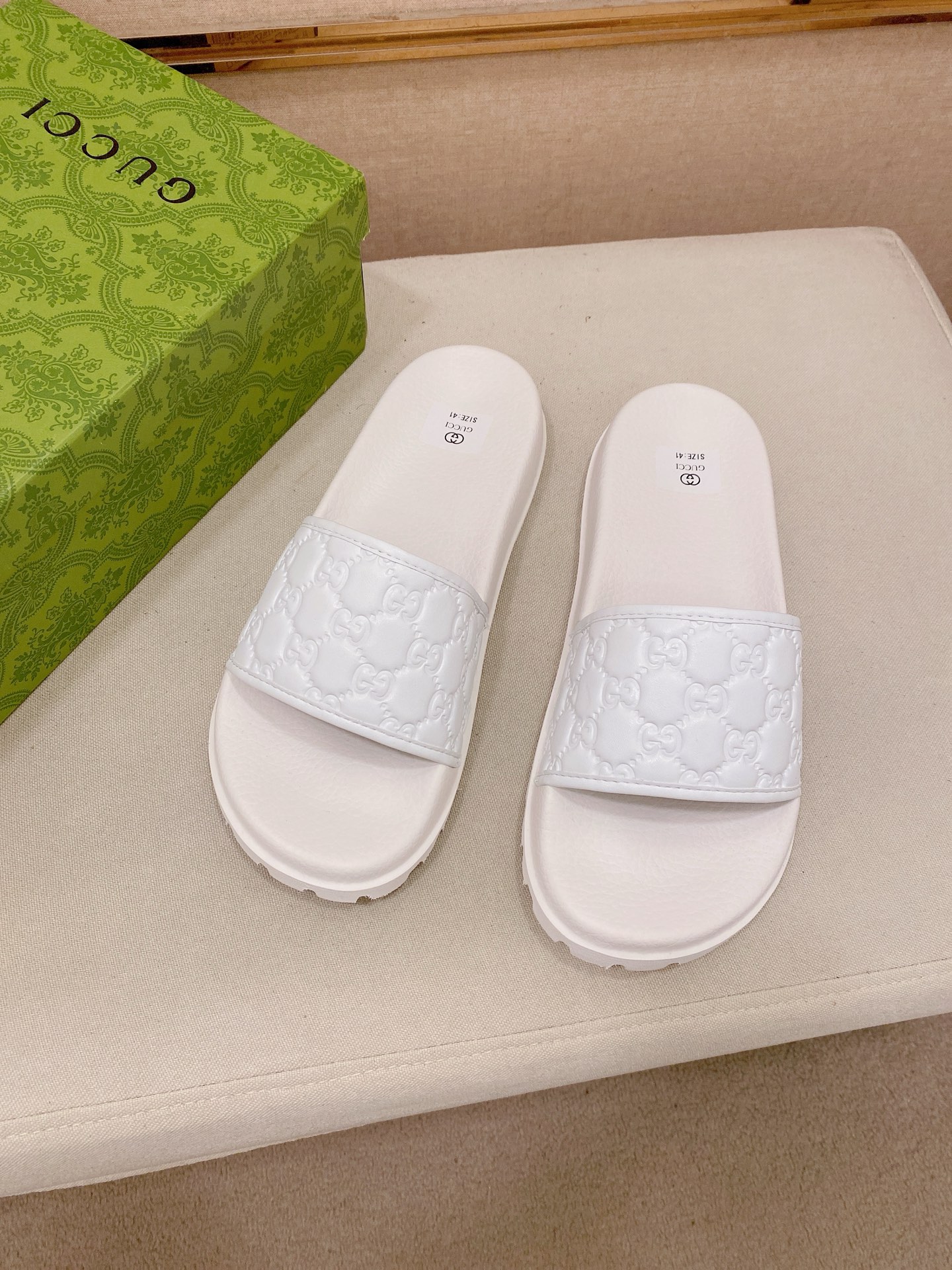 Gucci Style Men's Shoes style reference detail image 6 from source 781367