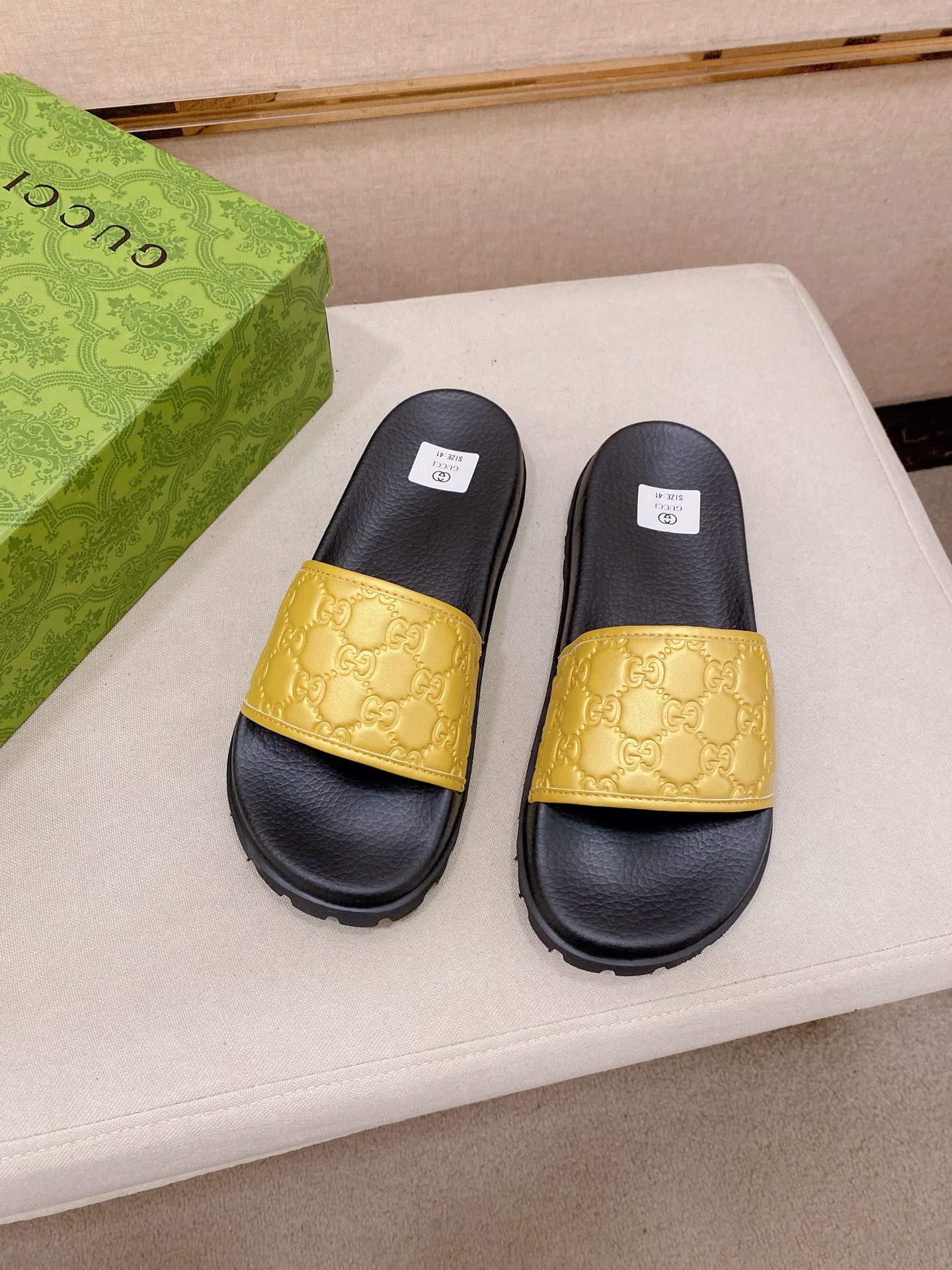 Gucci Style Men's Shoes style reference detail image 6 from source 781369