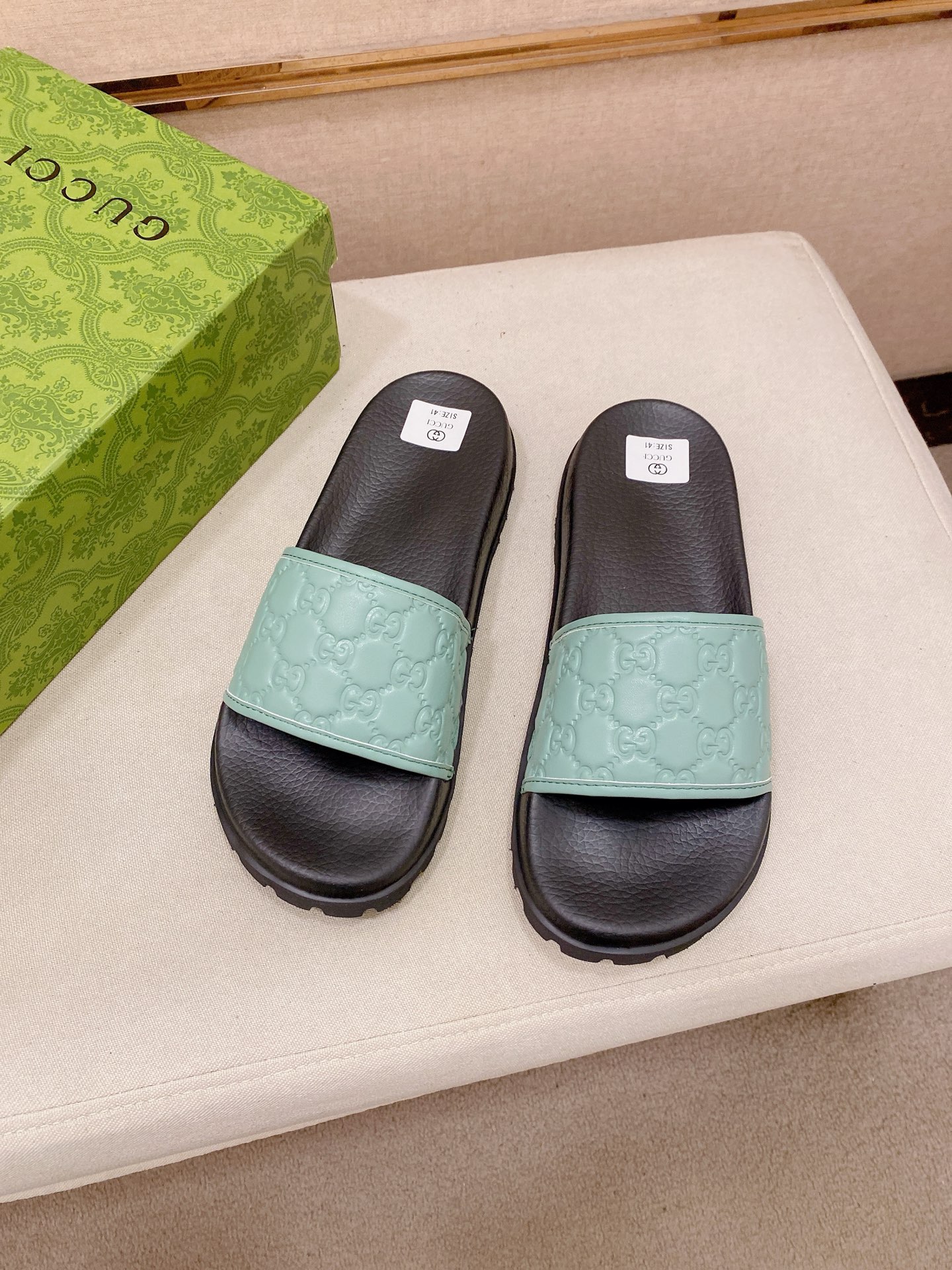 Gucci Style Men's Shoes style reference detail image 6 from source 781371