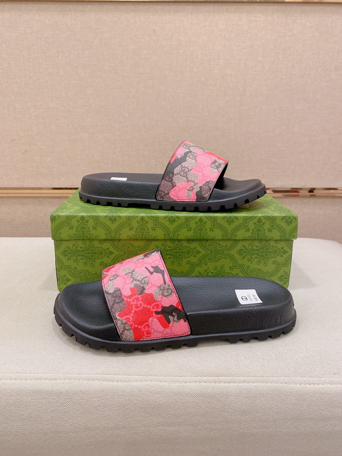 Gucci Style Men's Shoes style reference detail image 7 from source 781374