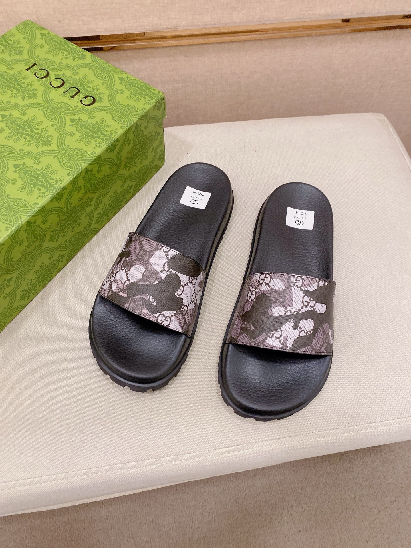 Gucci Style Men's Shoes style reference detail image 6 from source 781375