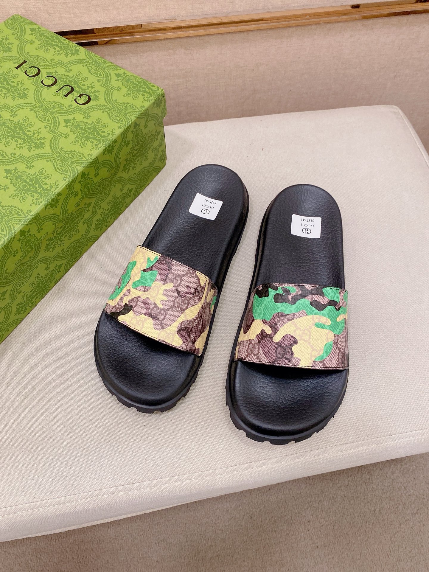 Gucci Style Men's Shoes style reference detail image 6 from source 781376