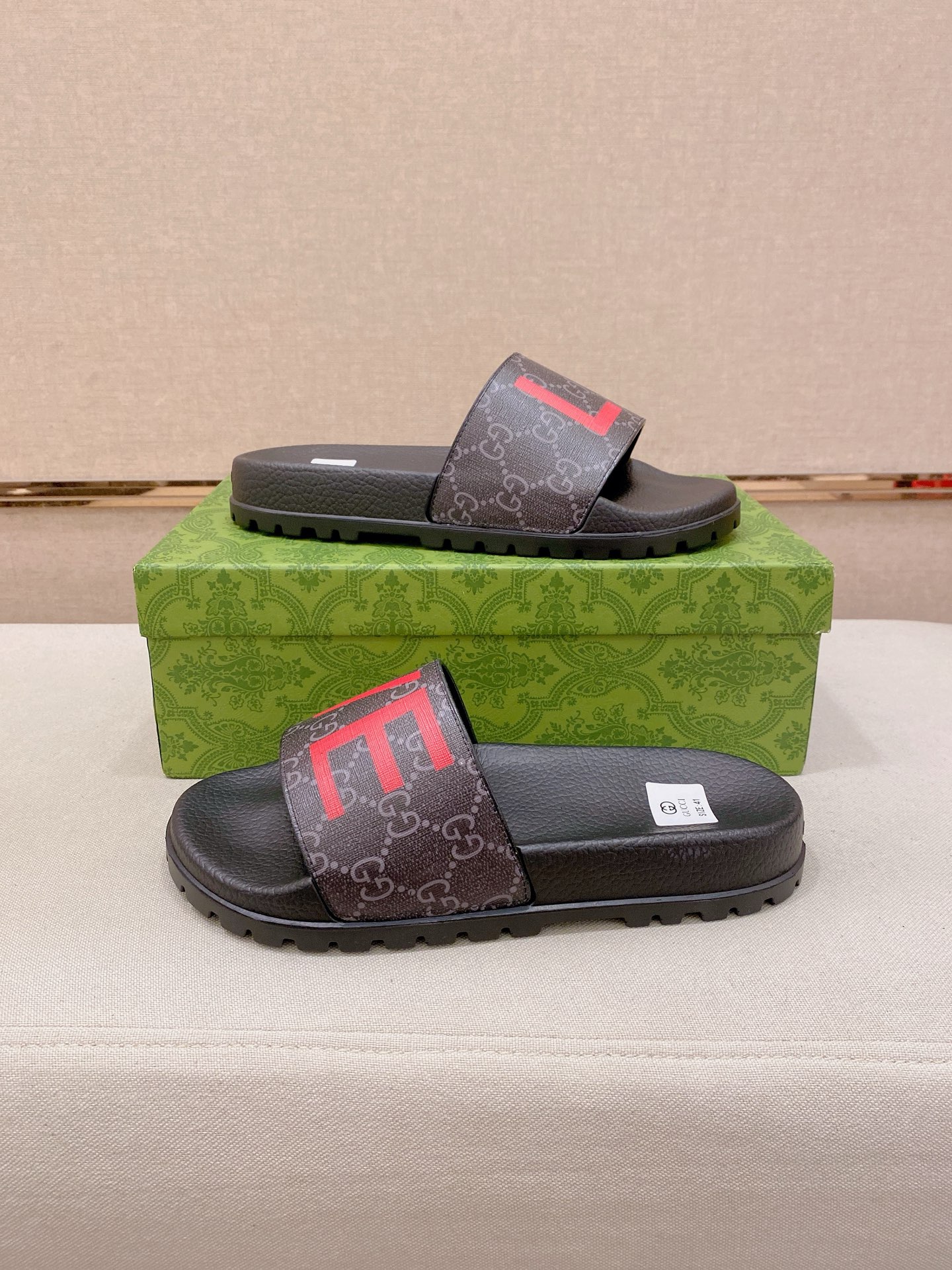Gucci Style Men's Shoes style reference detail image 7 from source 781378