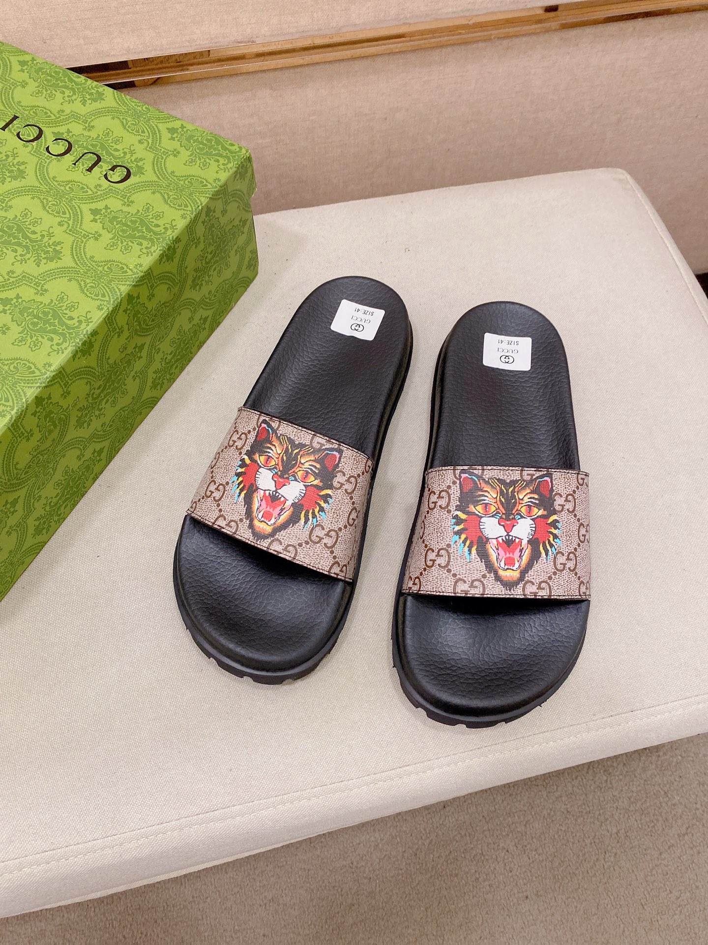 Gucci Style Men's Shoes style reference detail image 6 from source 781379