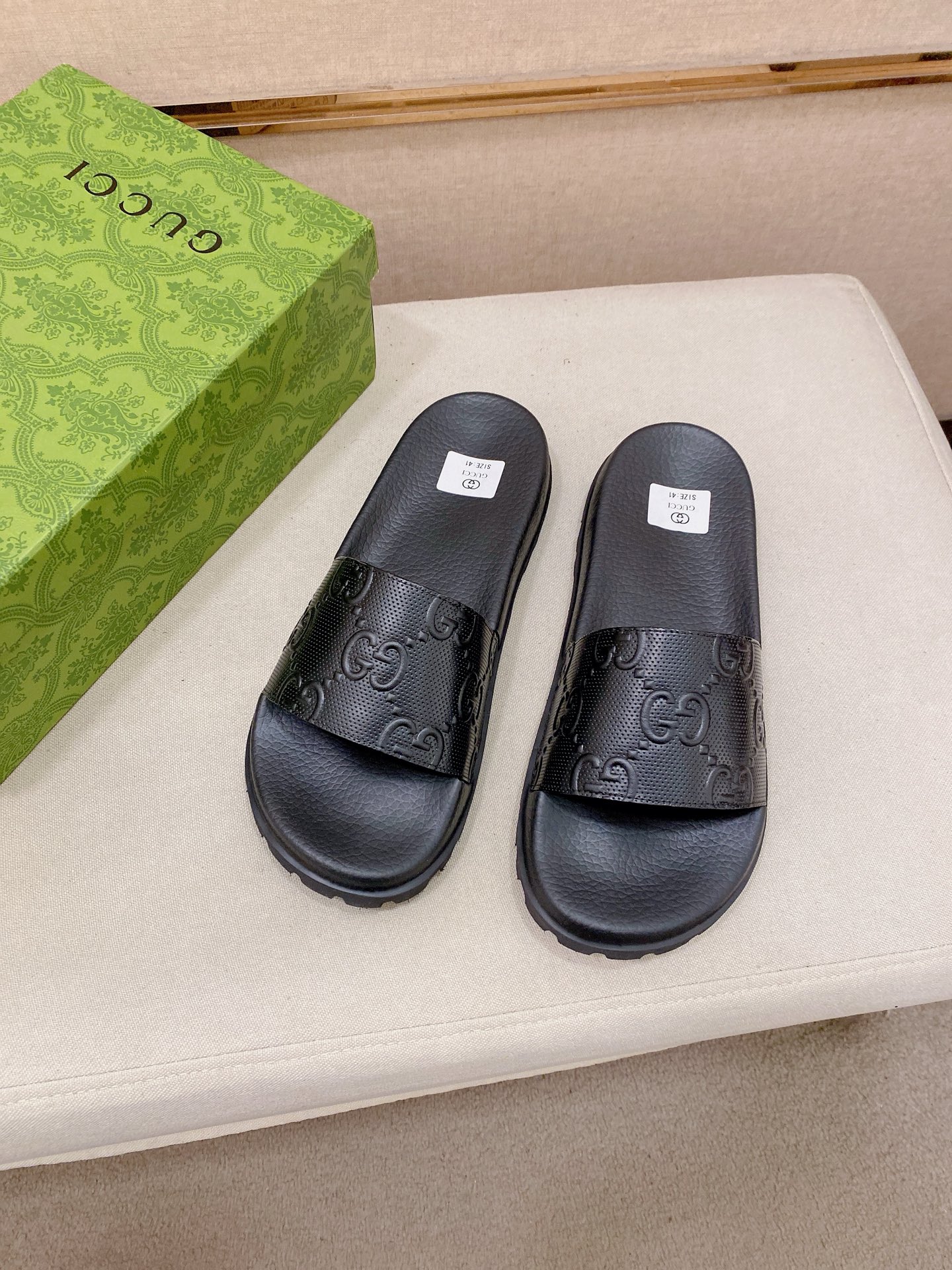 Gucci Style Men's Shoes style reference detail image 6 from source 781384